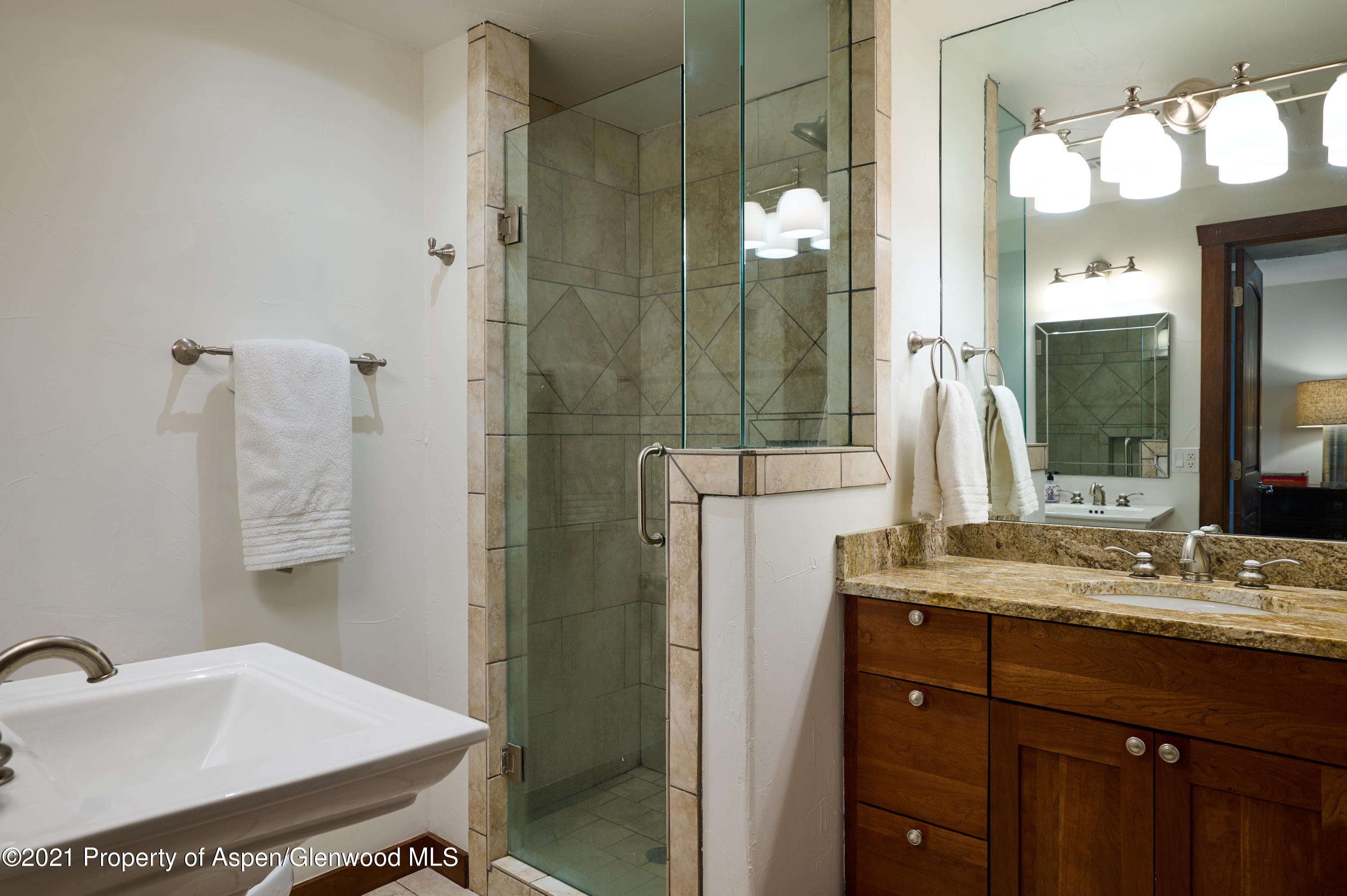 814 W Bleeker Street, C-2