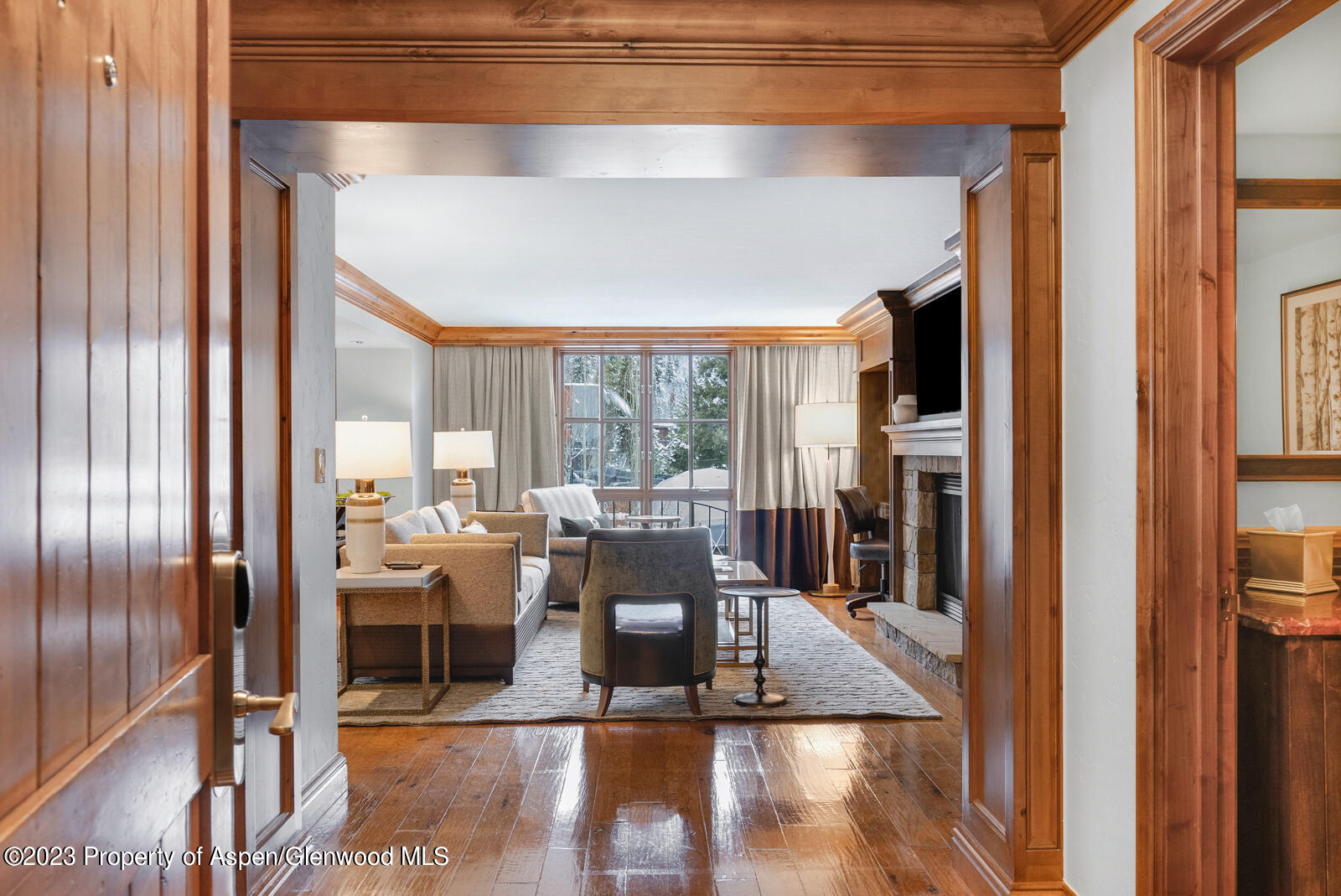 315 E Dean Street, B22/F2