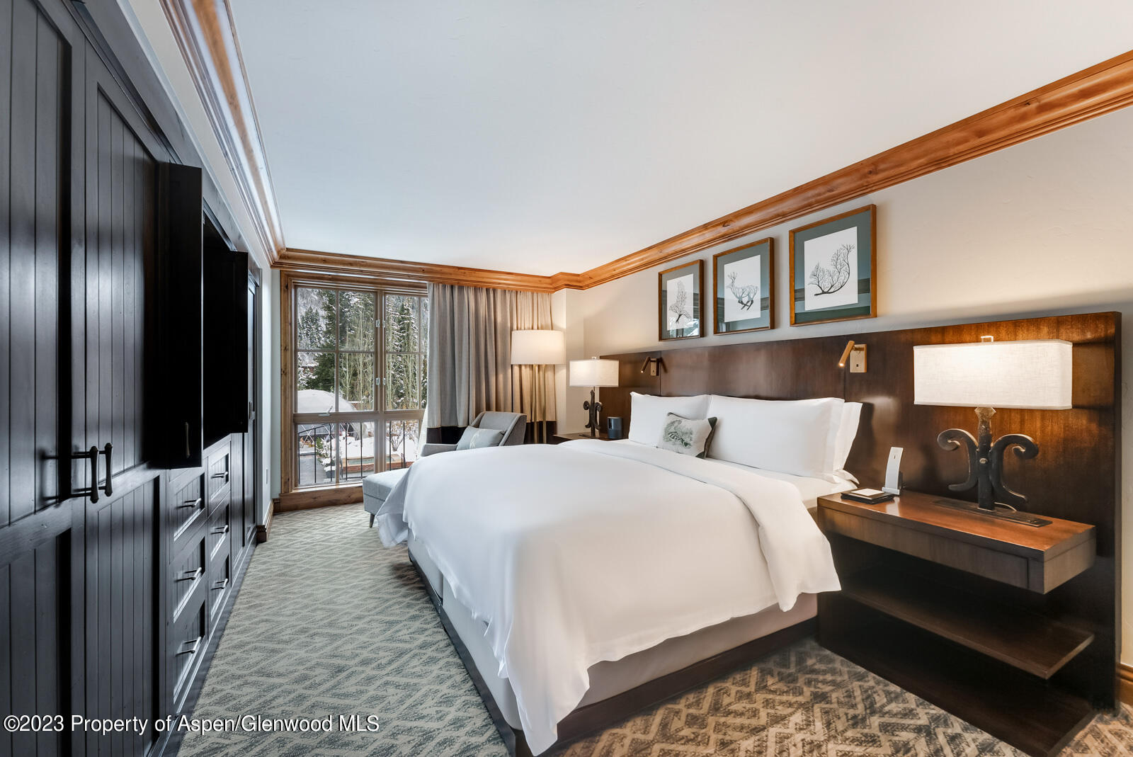 315 E Dean Street, B22/F2