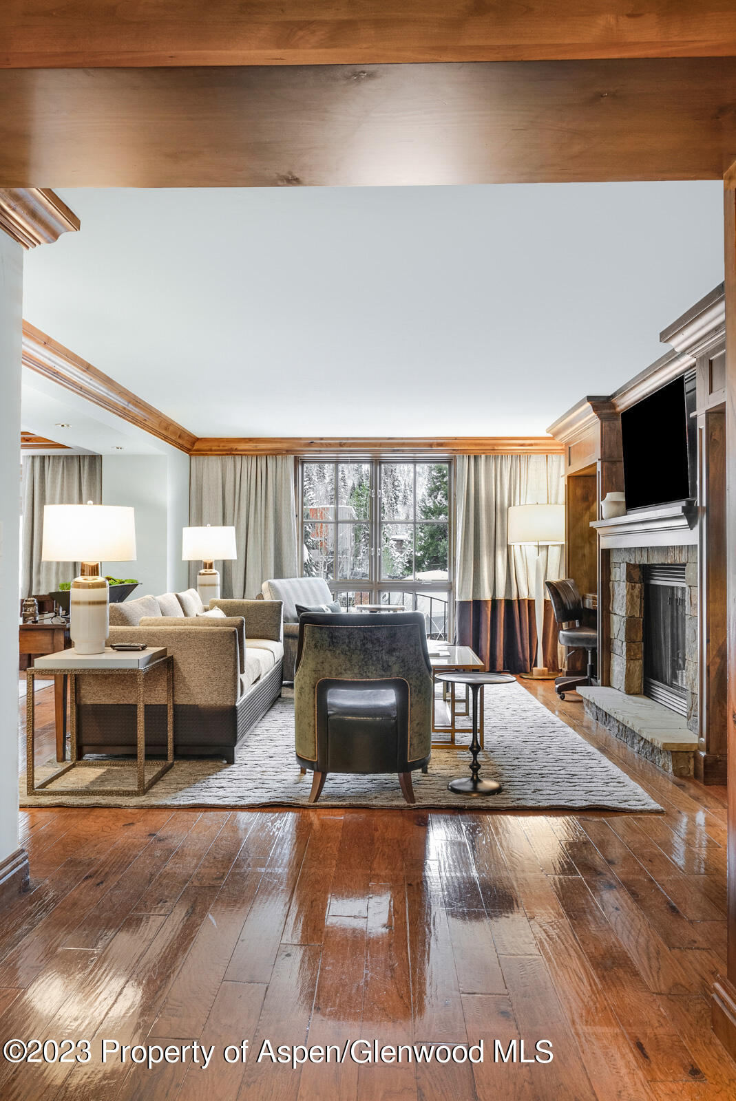 315 E Dean Street, B22/F2