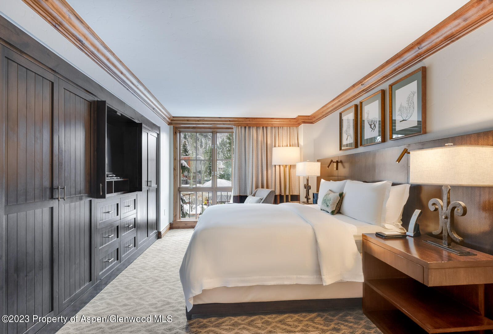 315 E Dean Street, B22/F2