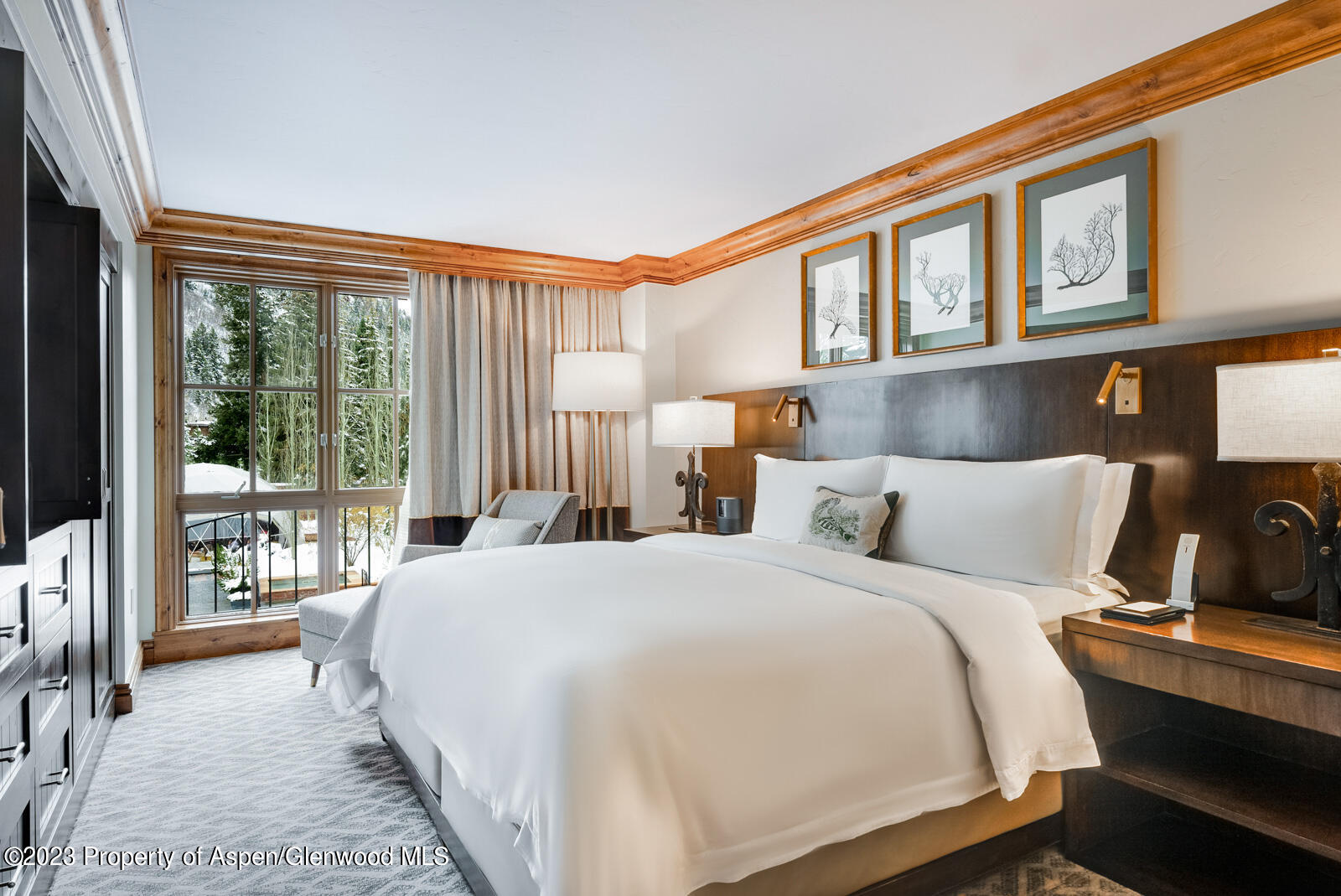 315 E Dean Street, B22/F2