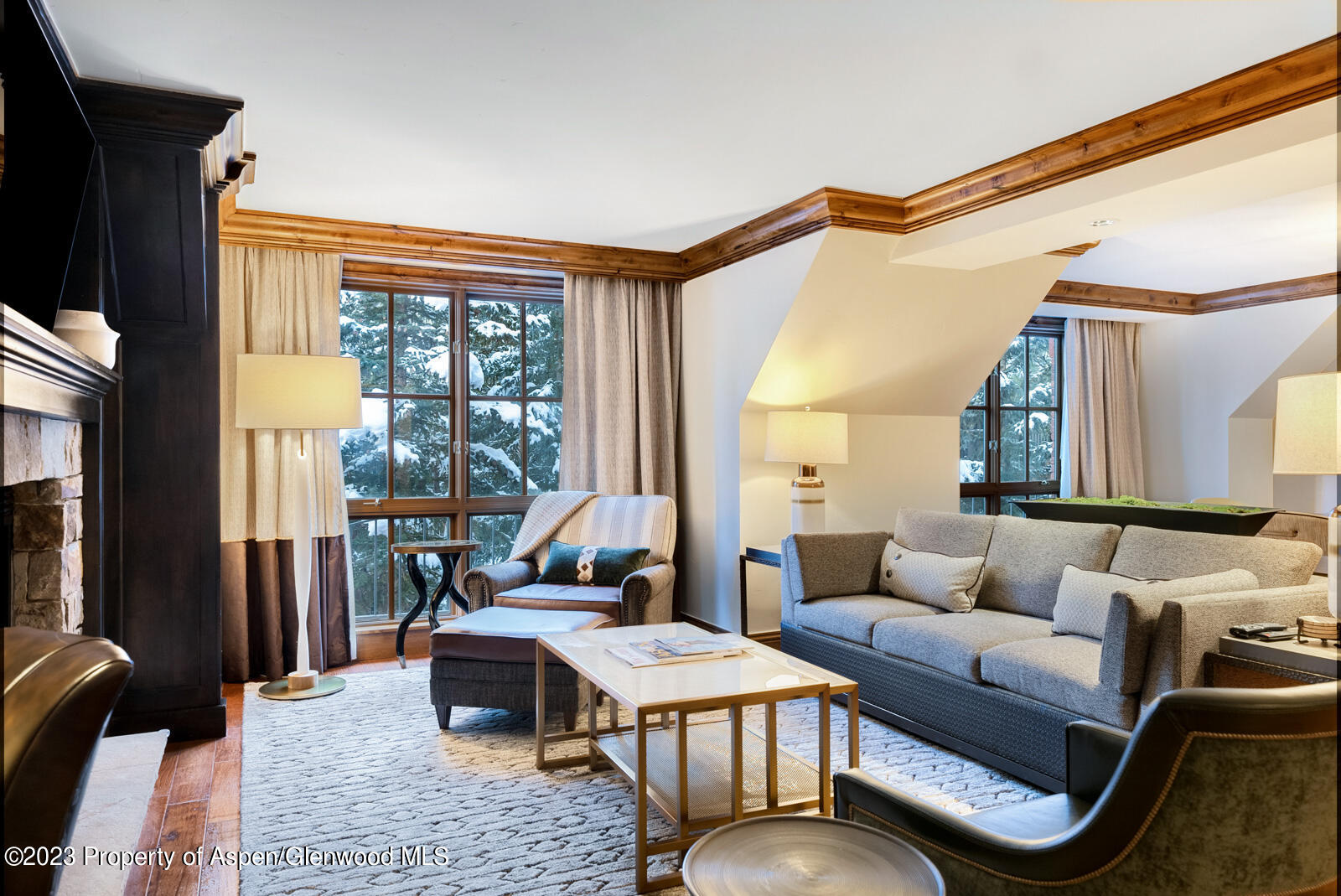 315 E Dean Street, B22/F2