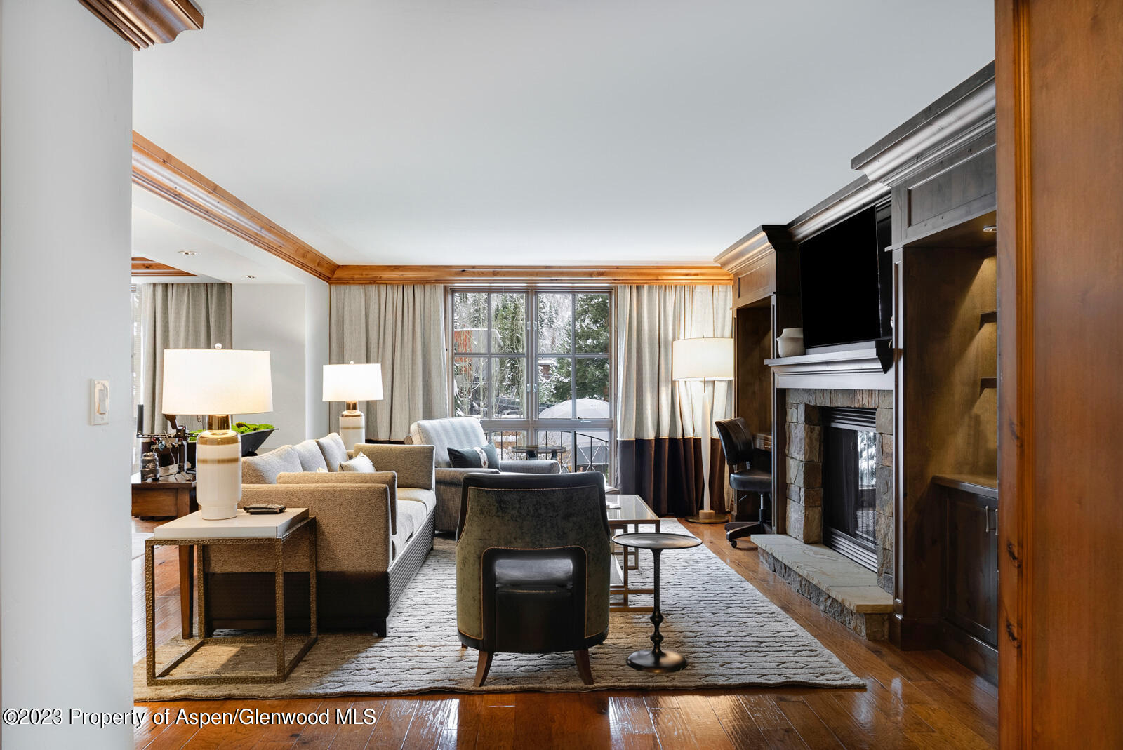 315 E Dean Street, B22/F2