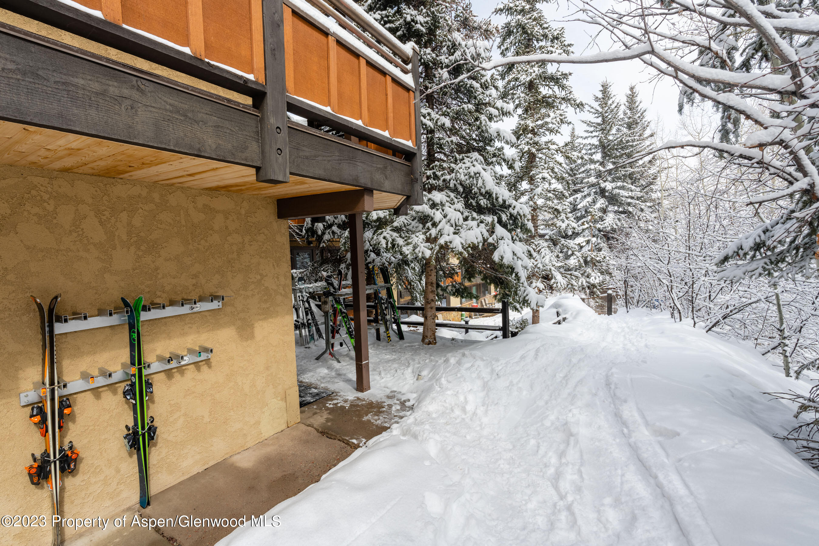 640 Carriage Way, #107