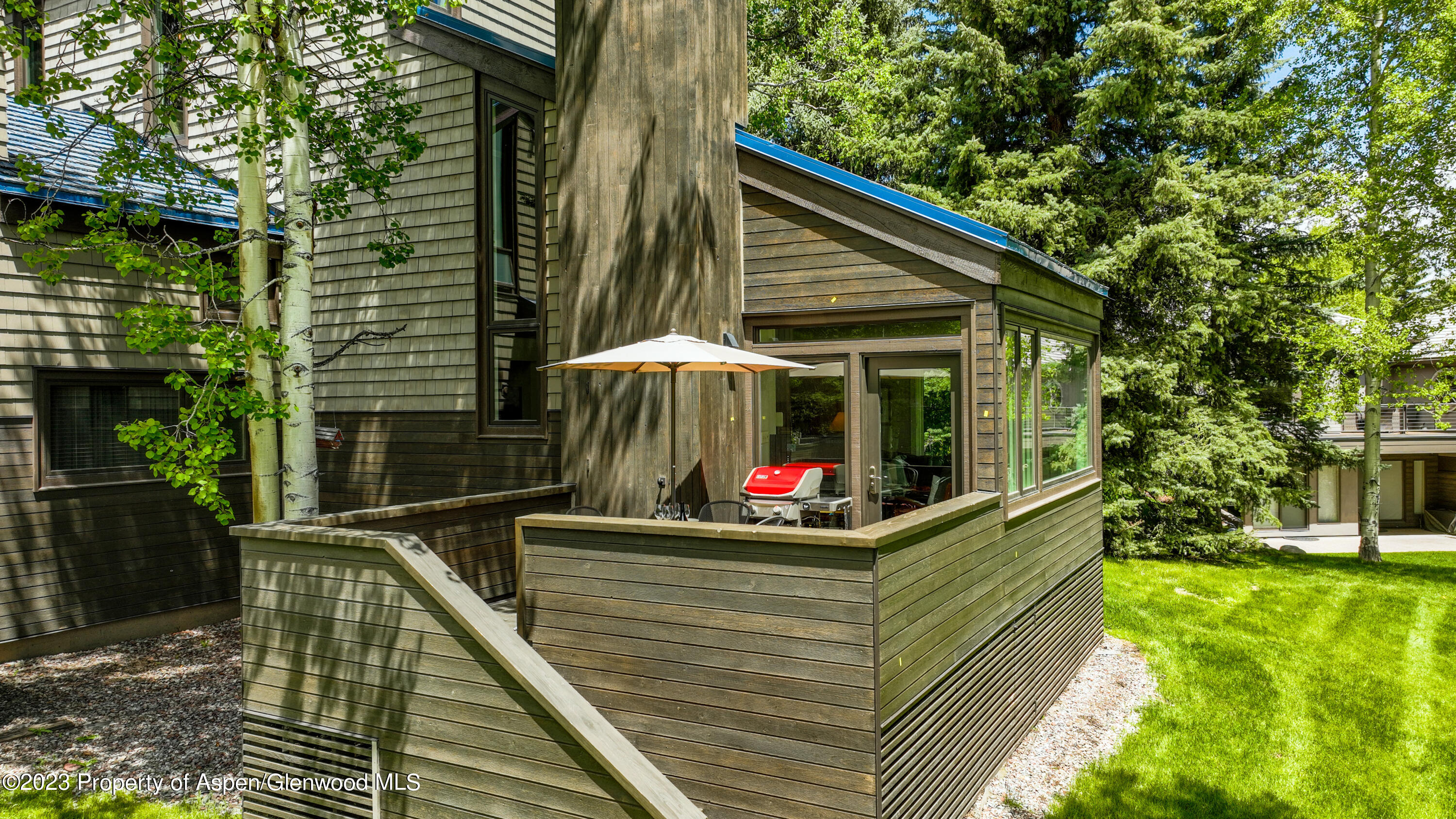 4000 Brush Creek Road, 2