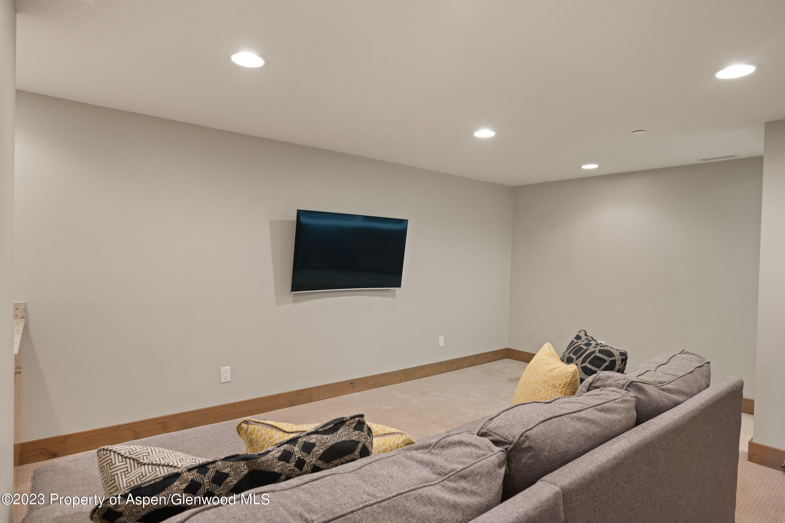 215 Overlook