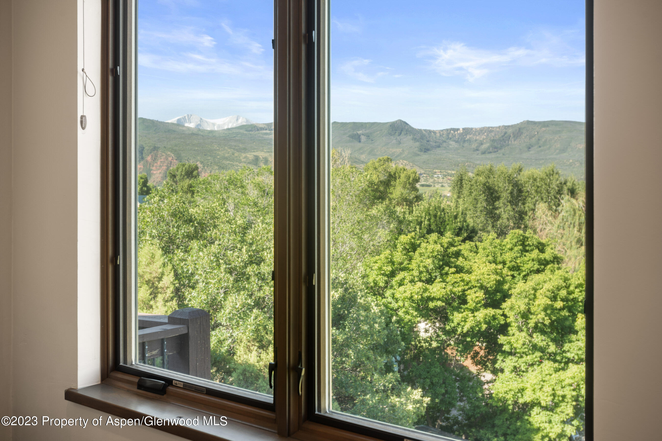 215 Overlook