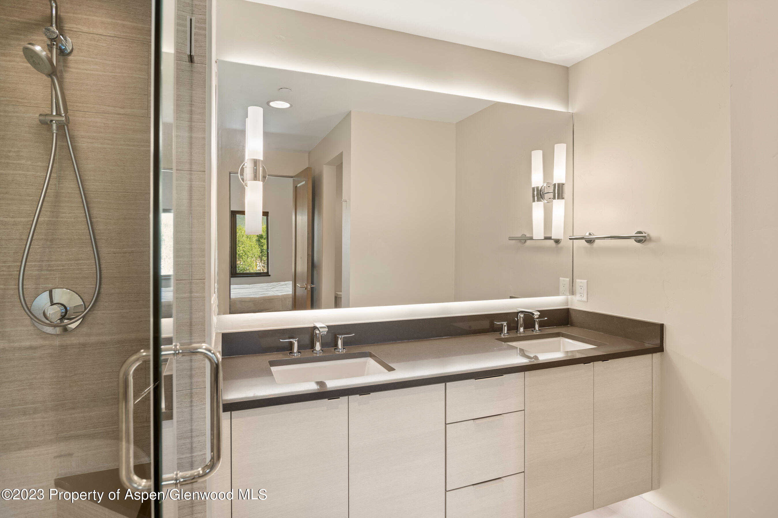 215 Overlook