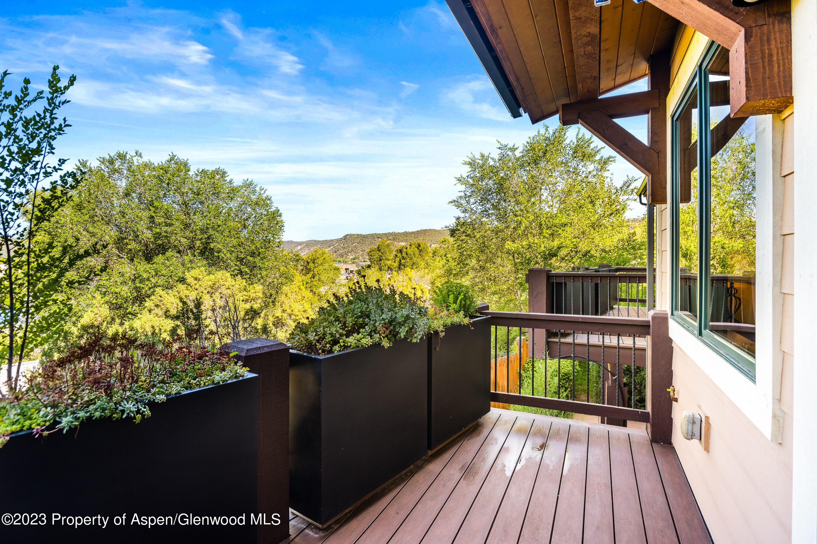 215 Overlook