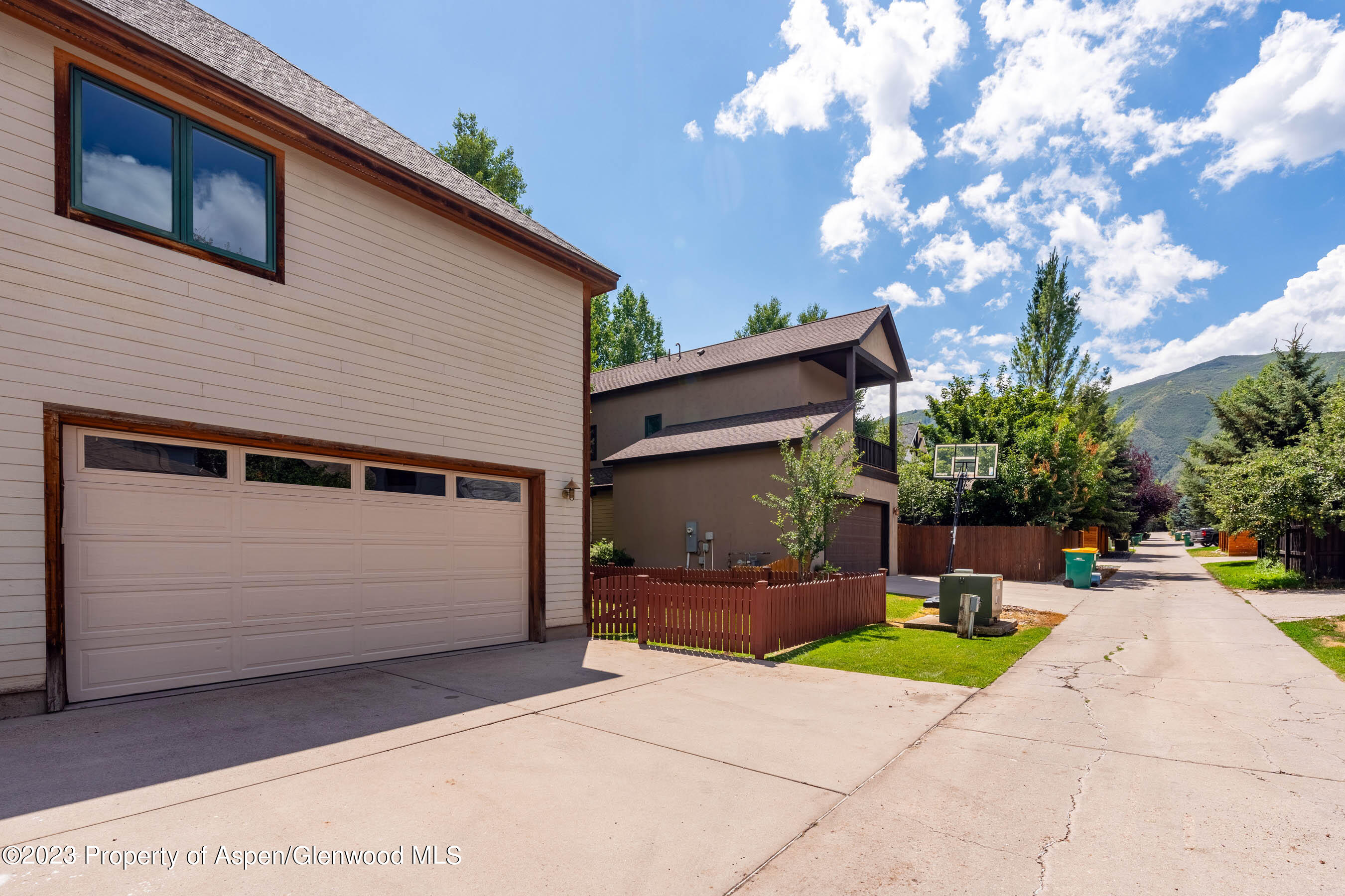 304 Summerset Lane, Unit A