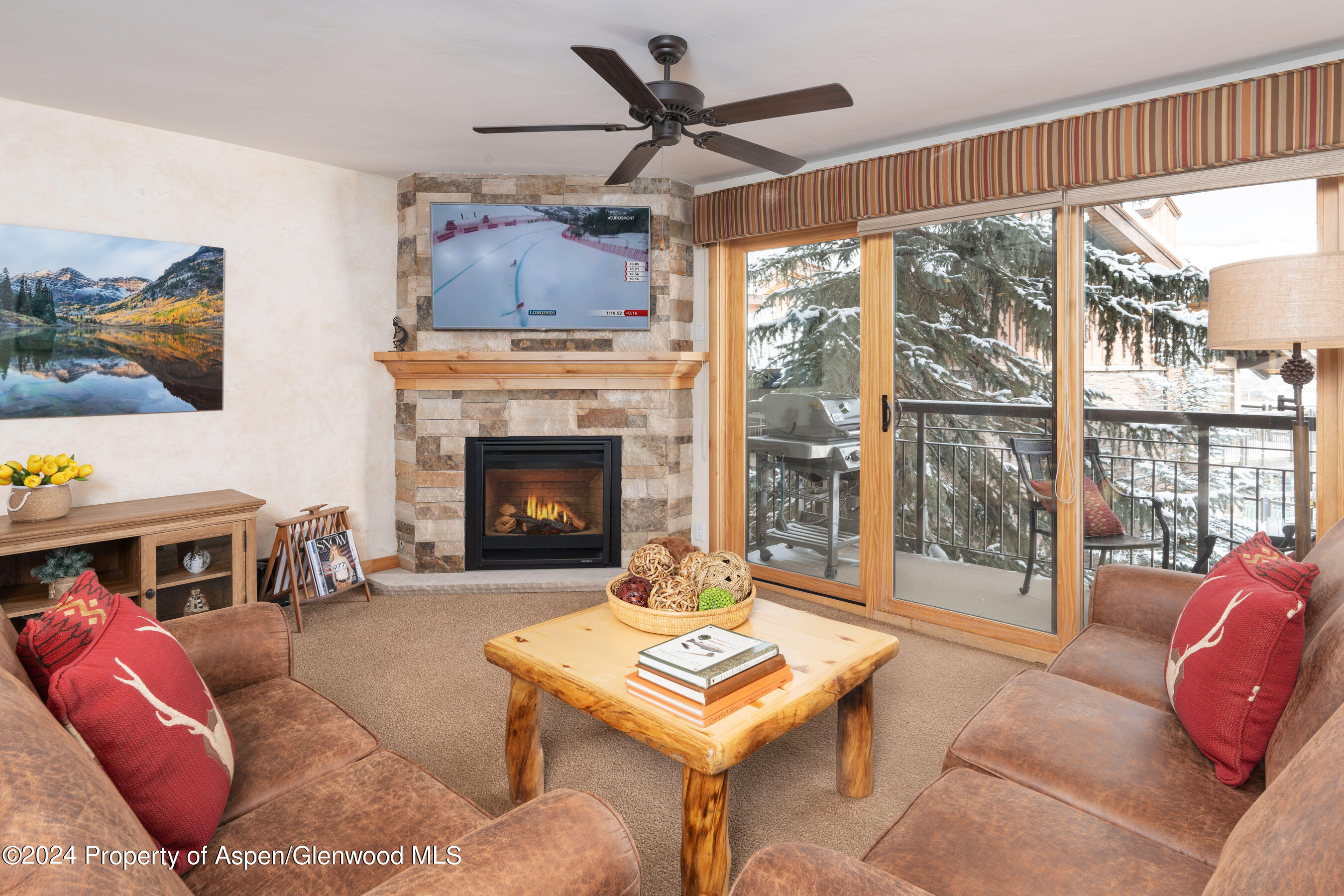 400 Wood Road, 2215