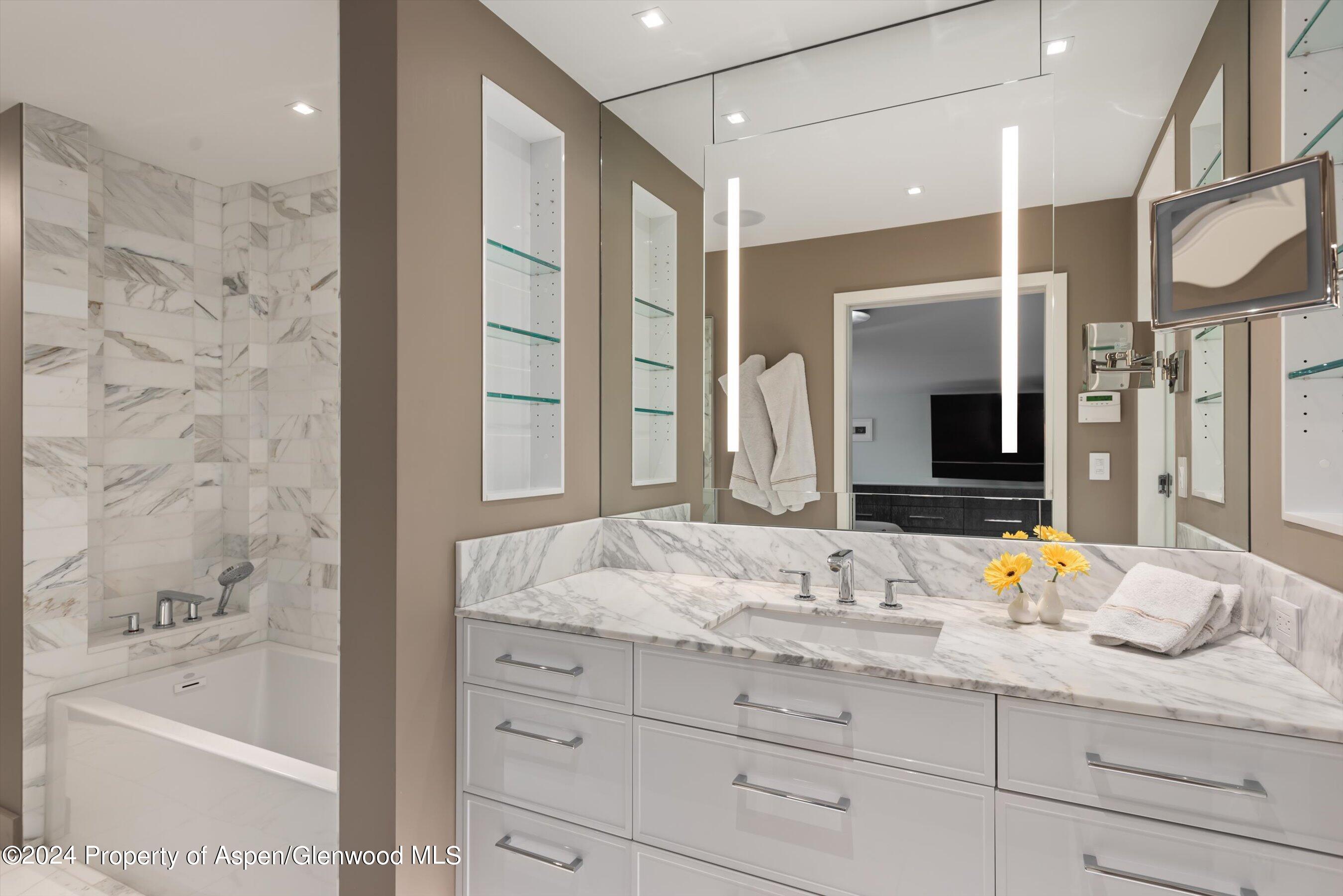 1001 E Cooper Avenue, 2