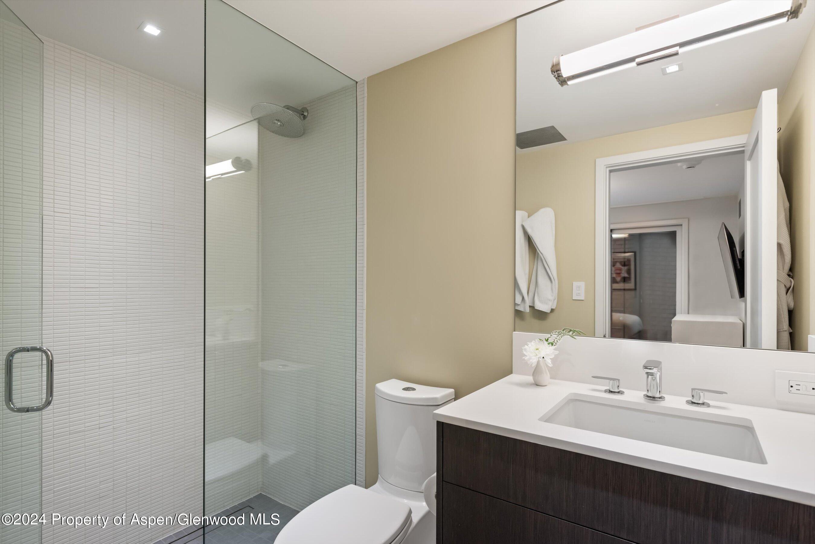 1001 E Cooper Avenue, 2