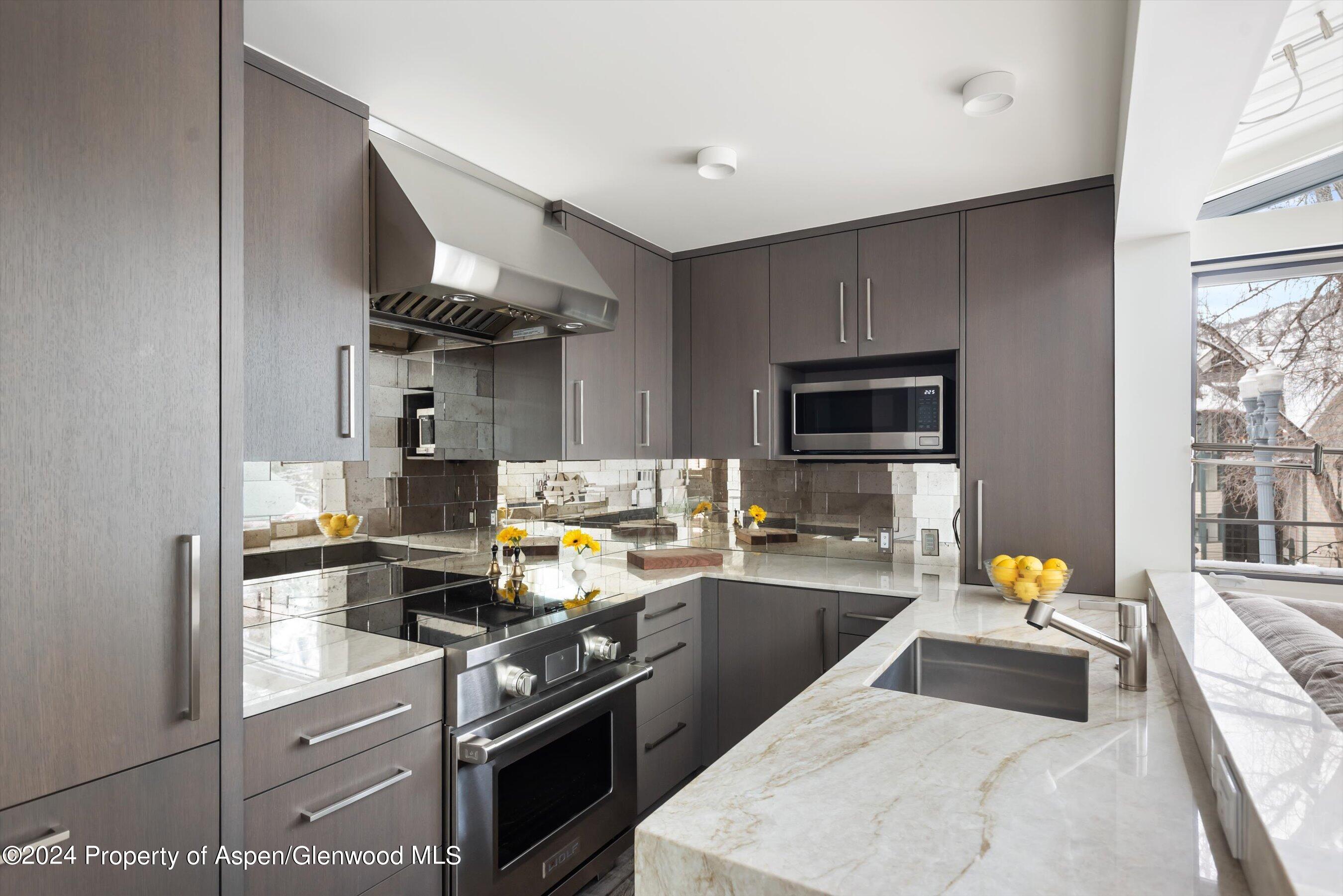 1001 E Cooper Avenue, 2