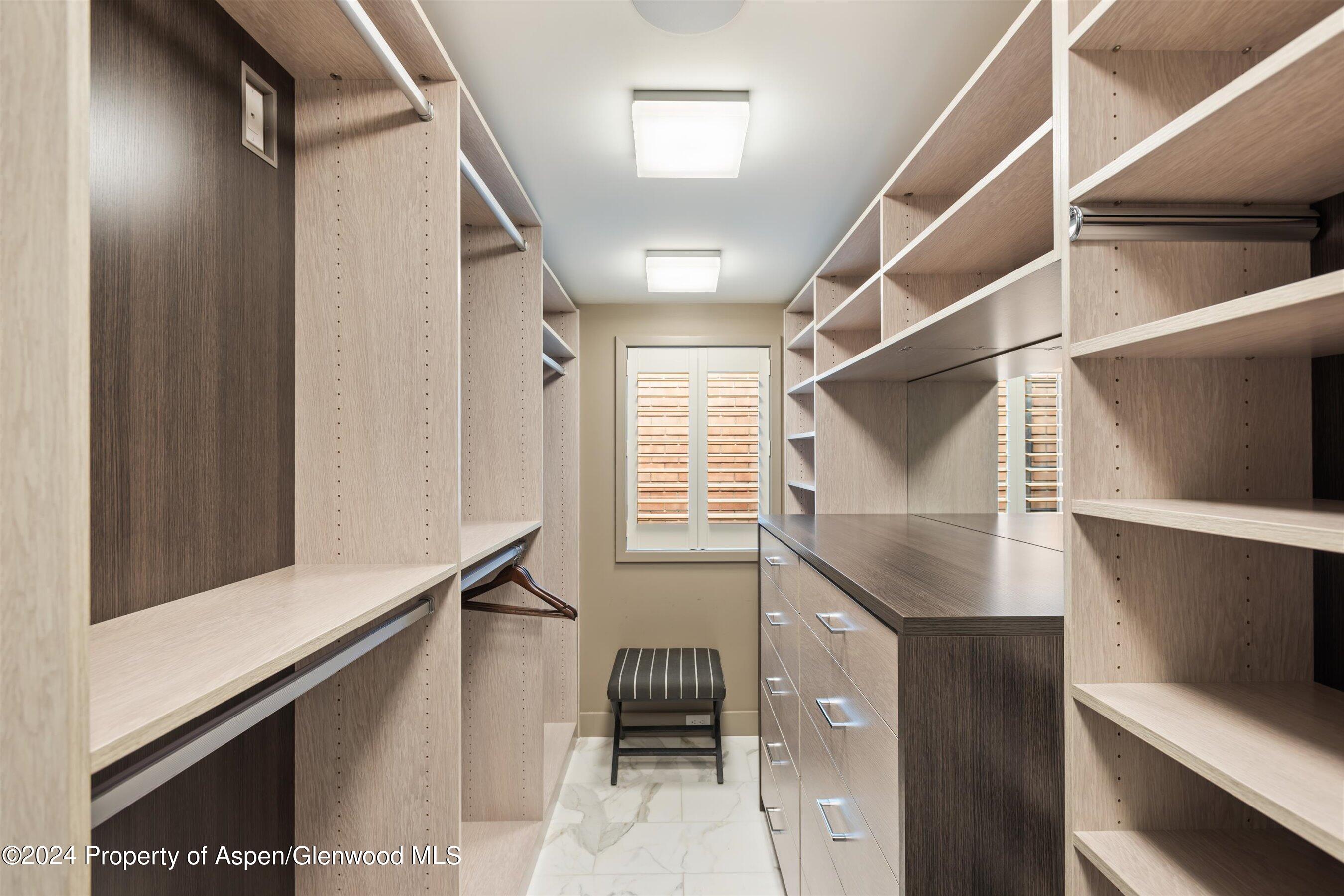 1001 E Cooper Avenue, 2