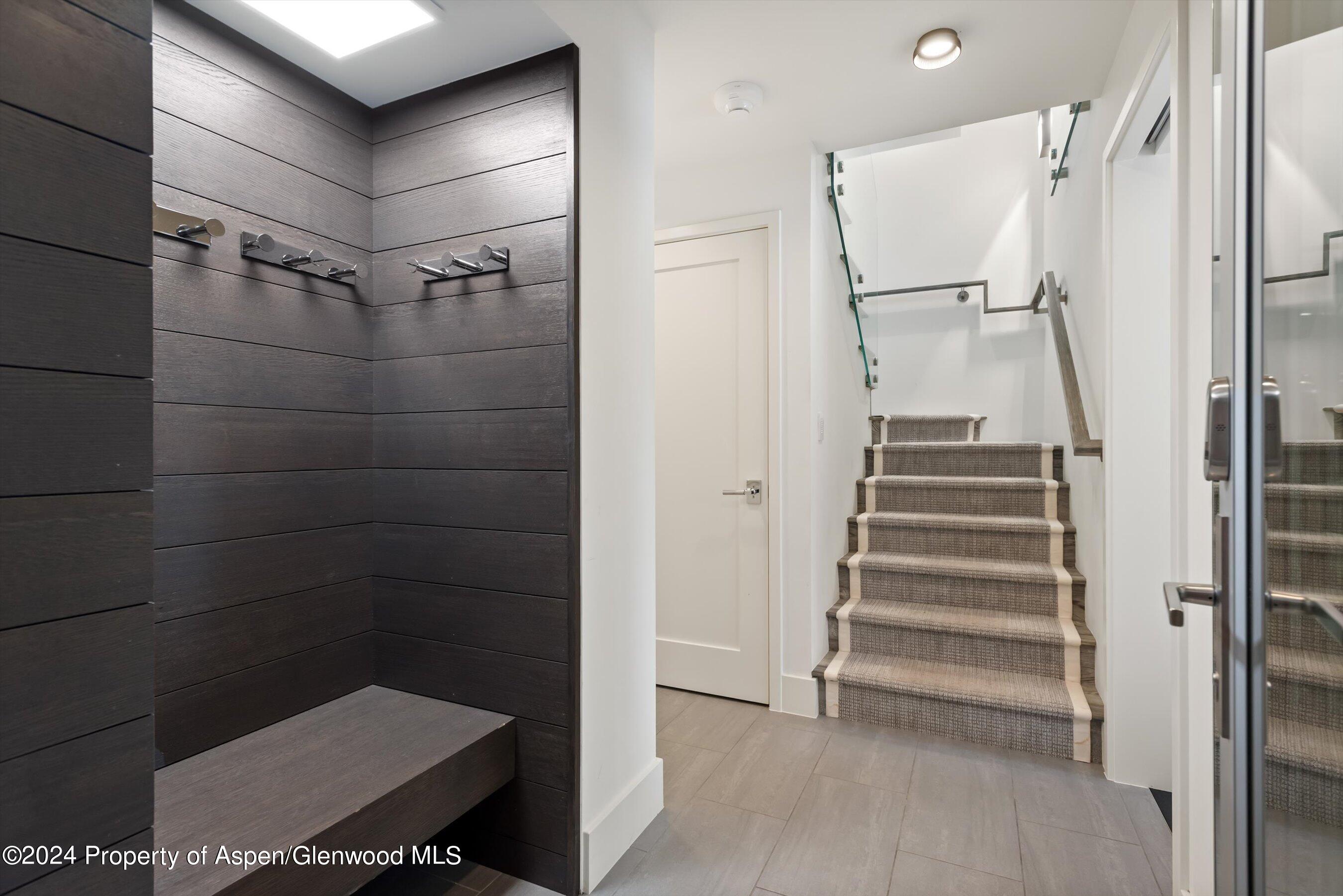 1001 E Cooper Avenue, 2