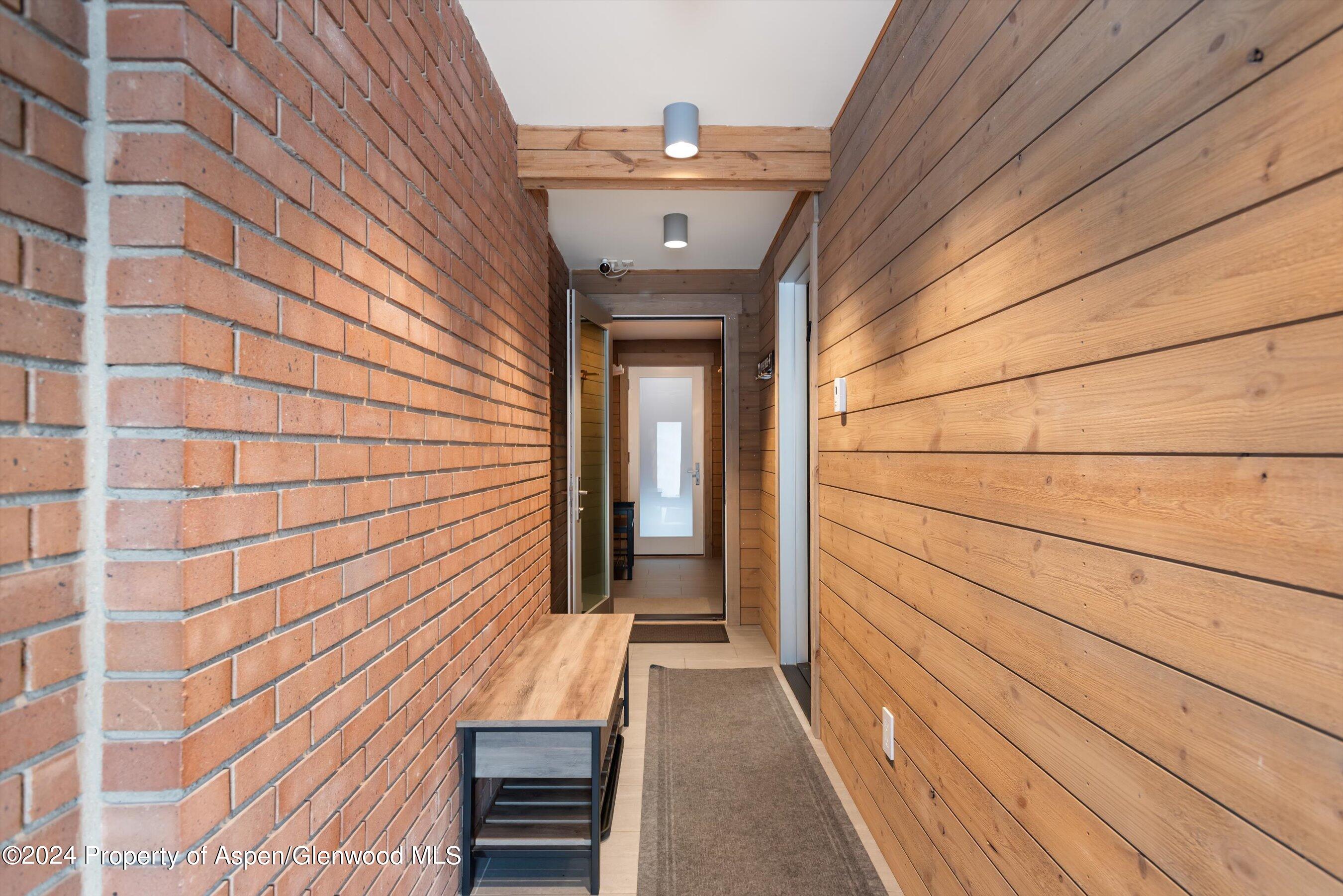 1001 E Cooper Avenue, 2