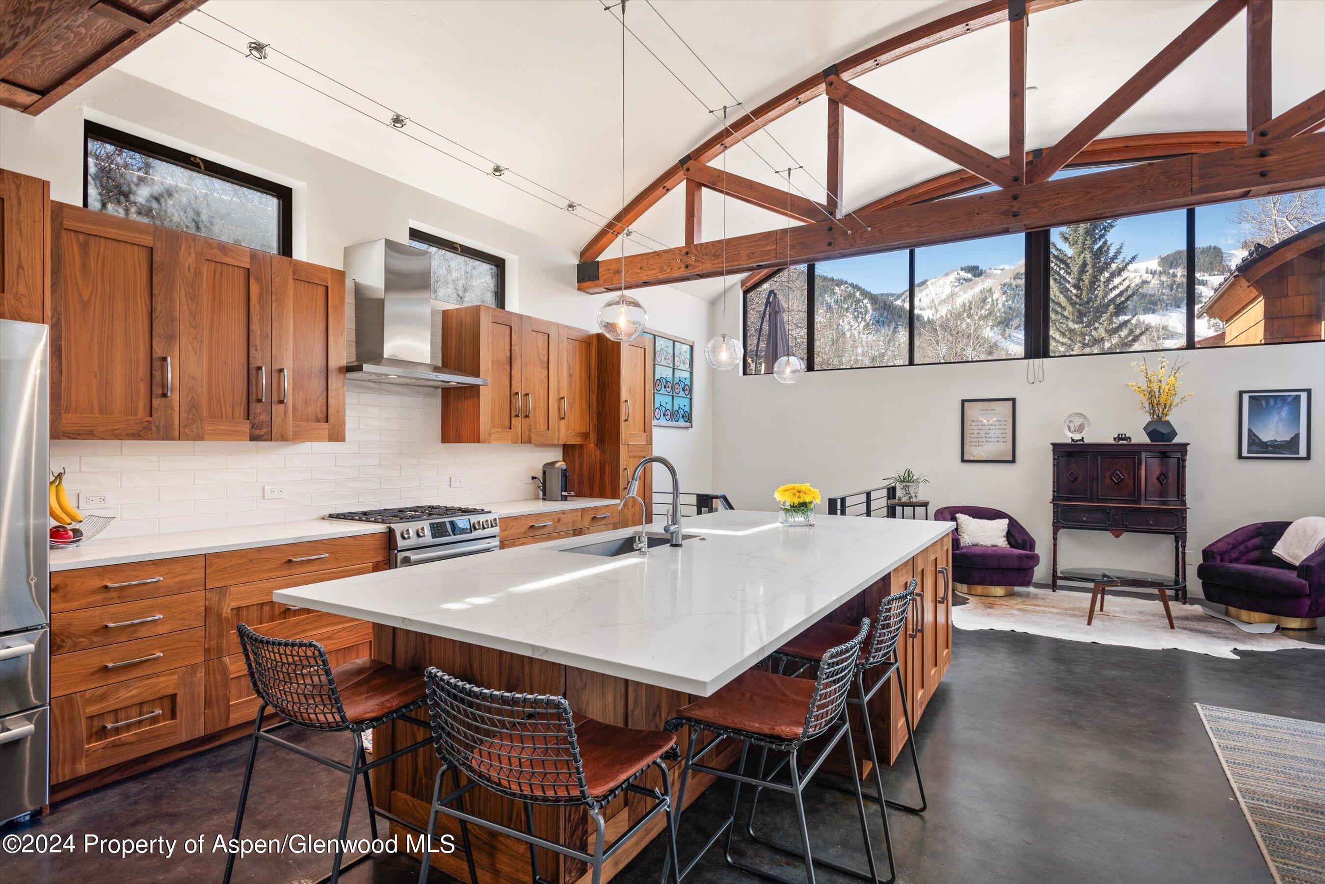 225 Cottonwood Lane