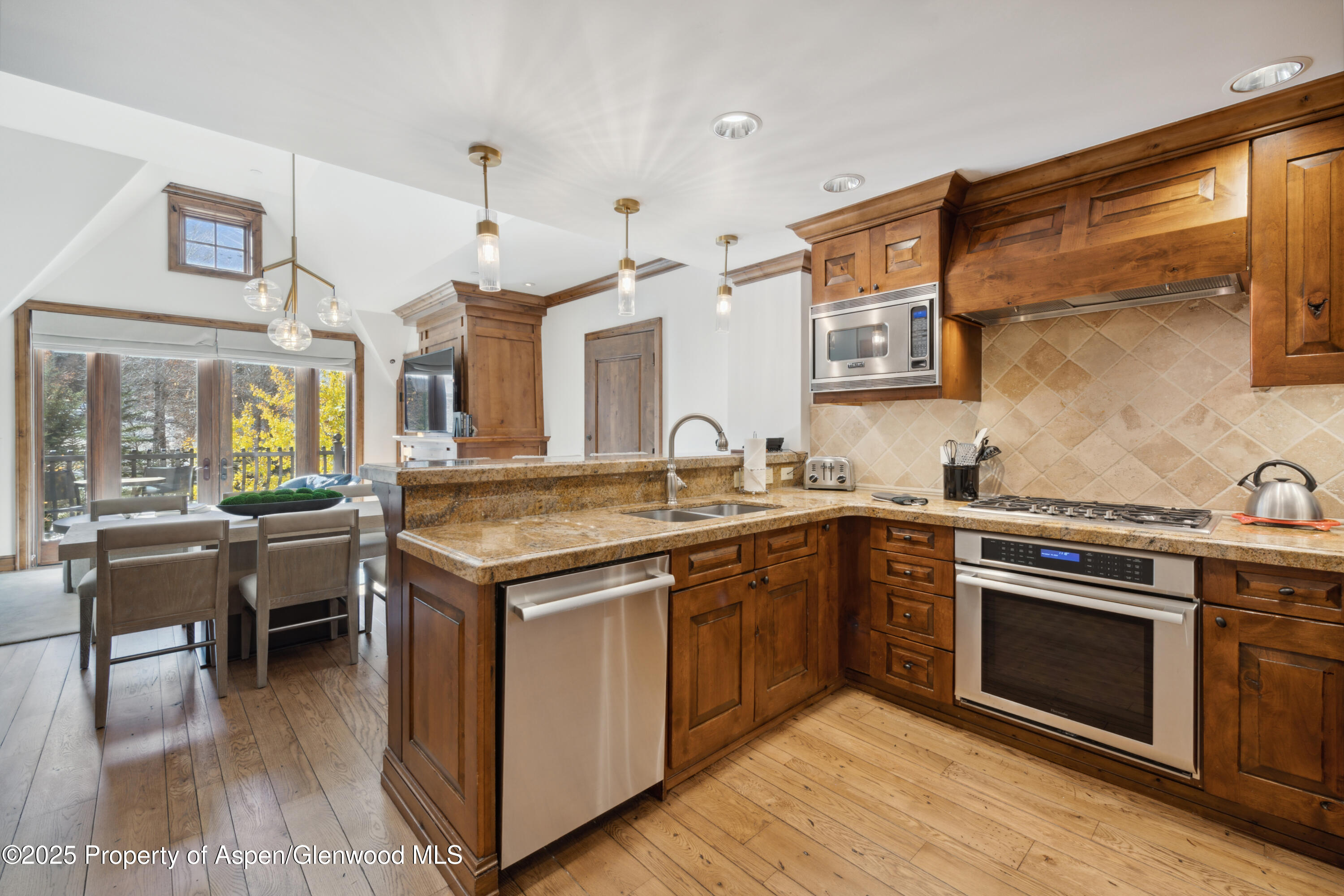 415 E Dean Street Unit 32- wk 6