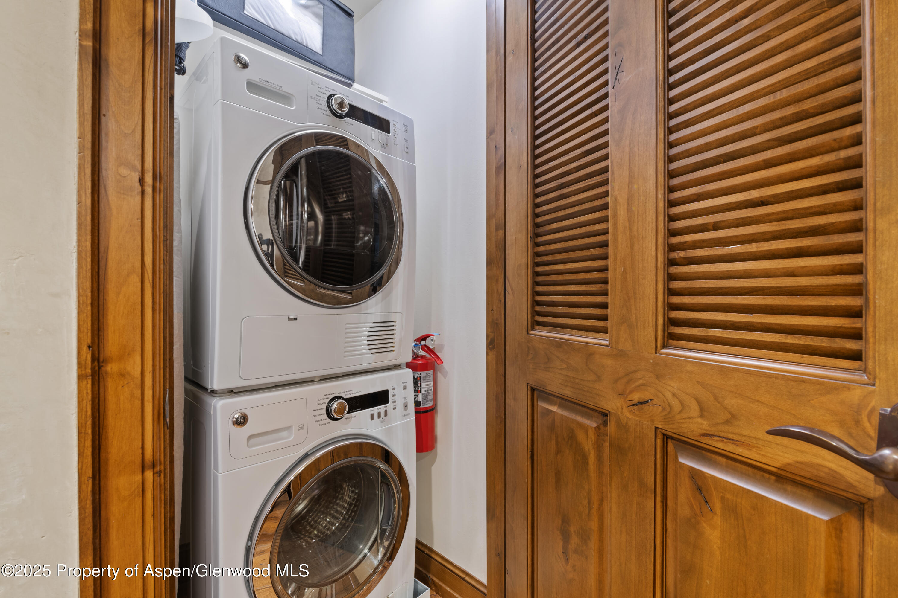 415 E Dean Street Unit 32- wk 6