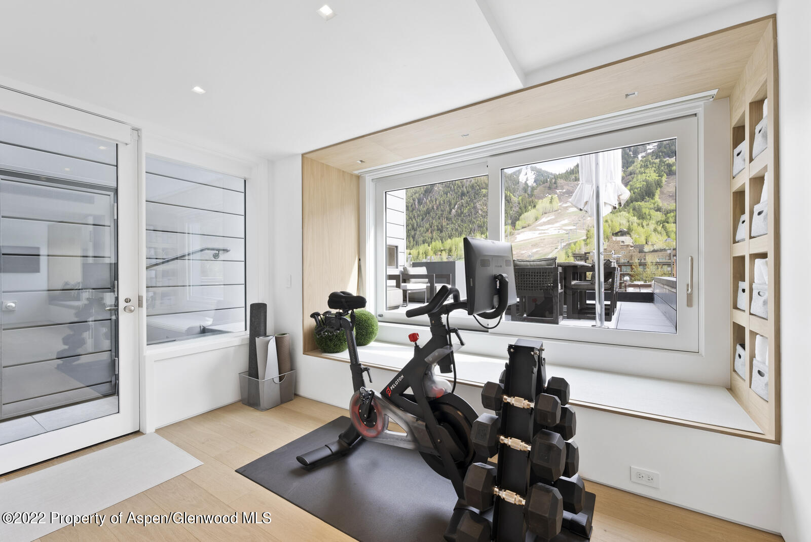 508 E Cooper Avenue, Unit 201