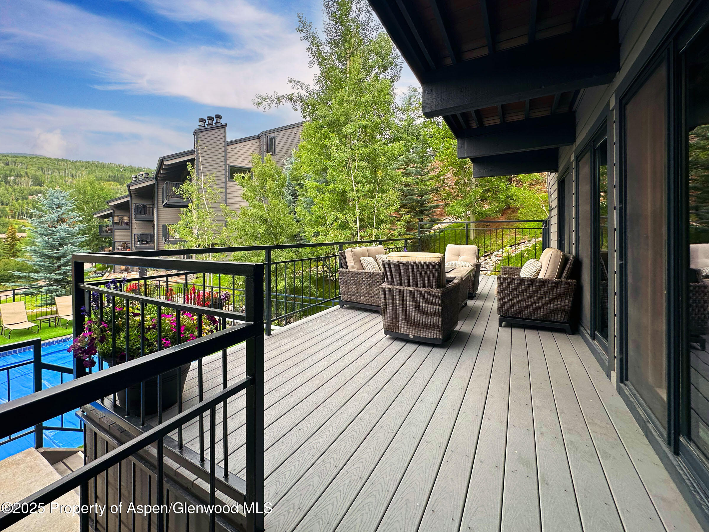 55 UPPER WOODBRIDGE Road, H-5