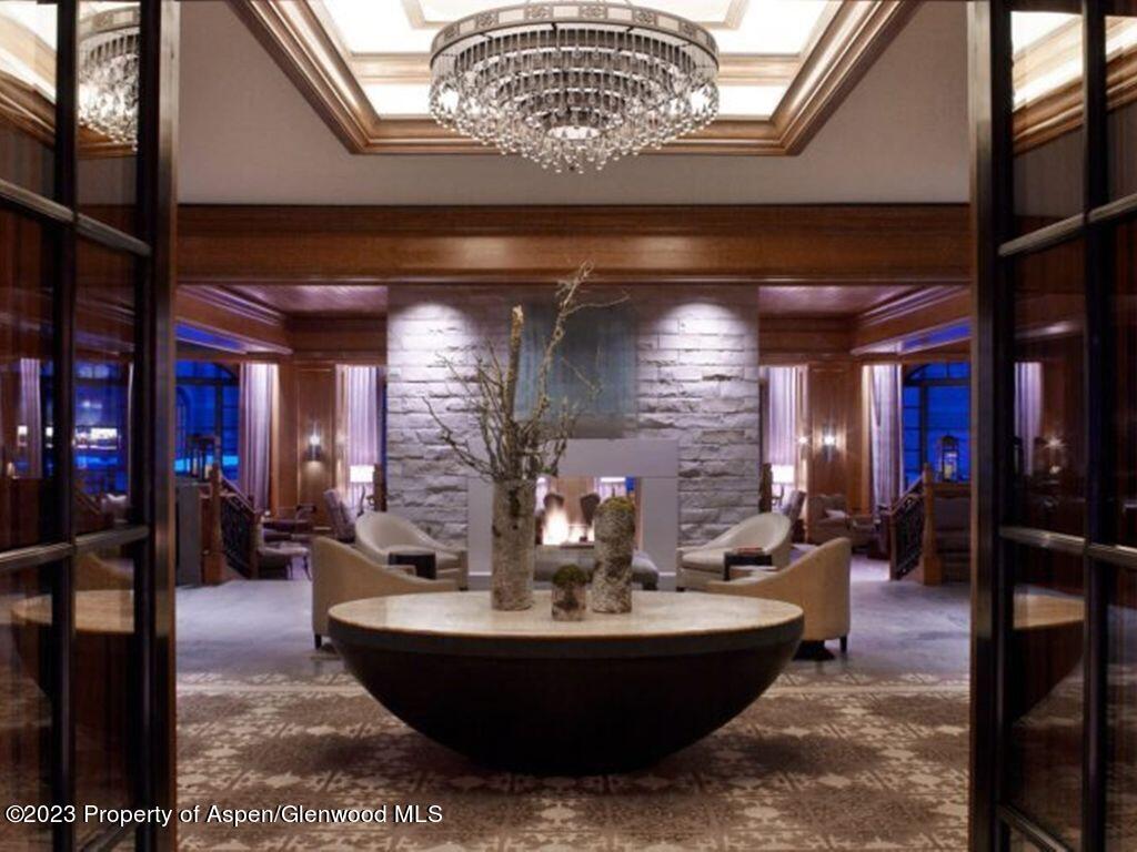 315 E Dean Street, B64