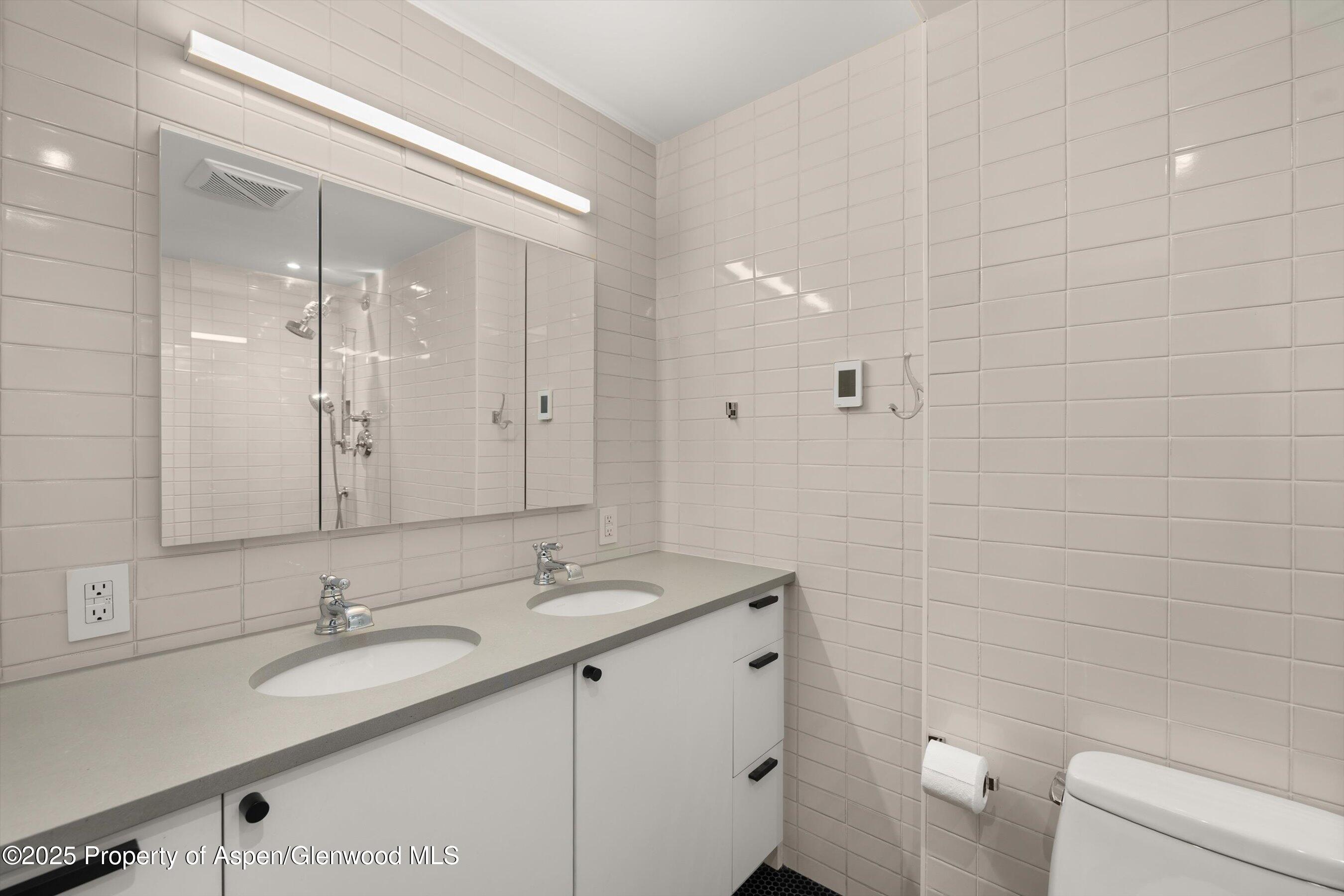 416 Vine Street, 416