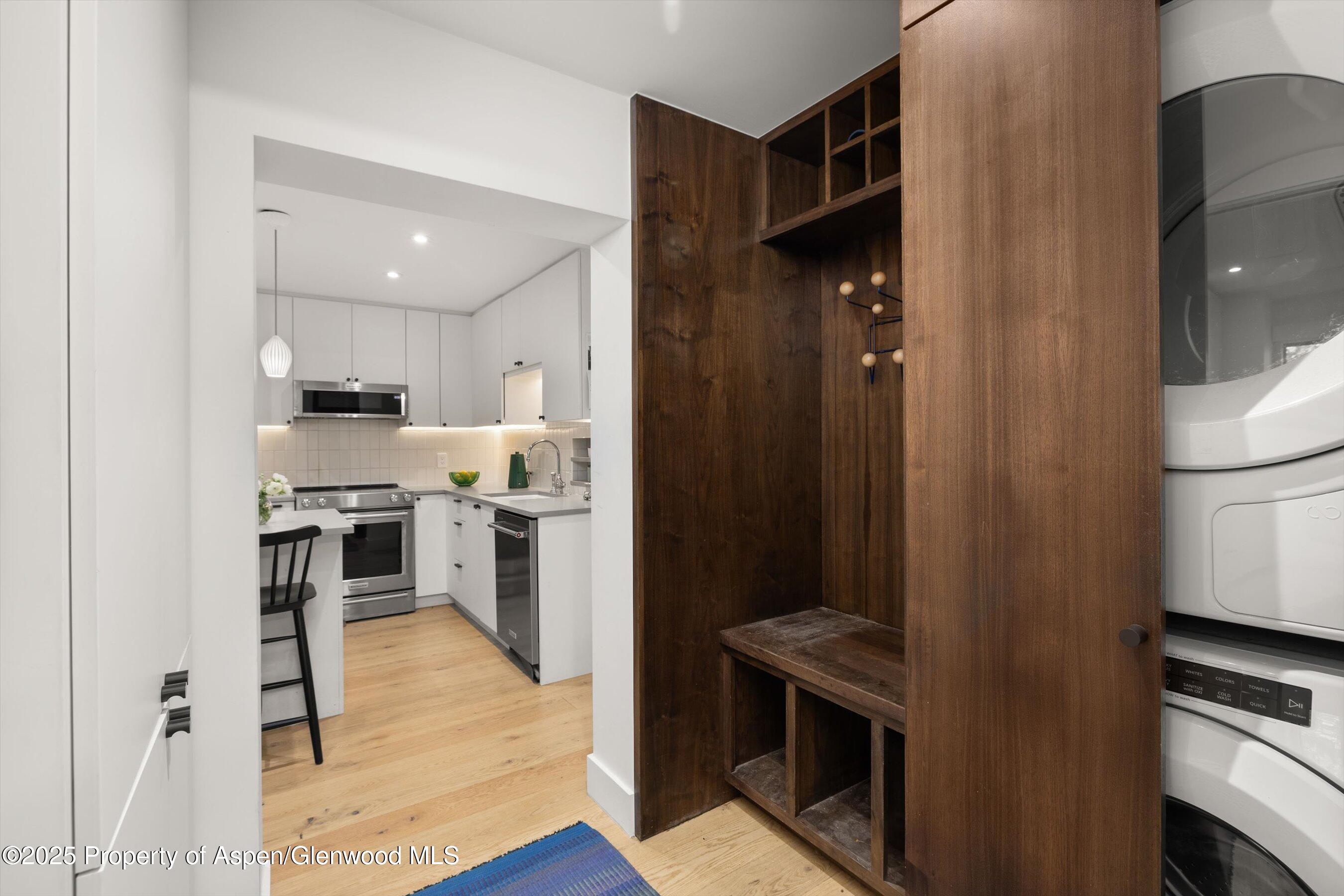 416 Vine Street, 416