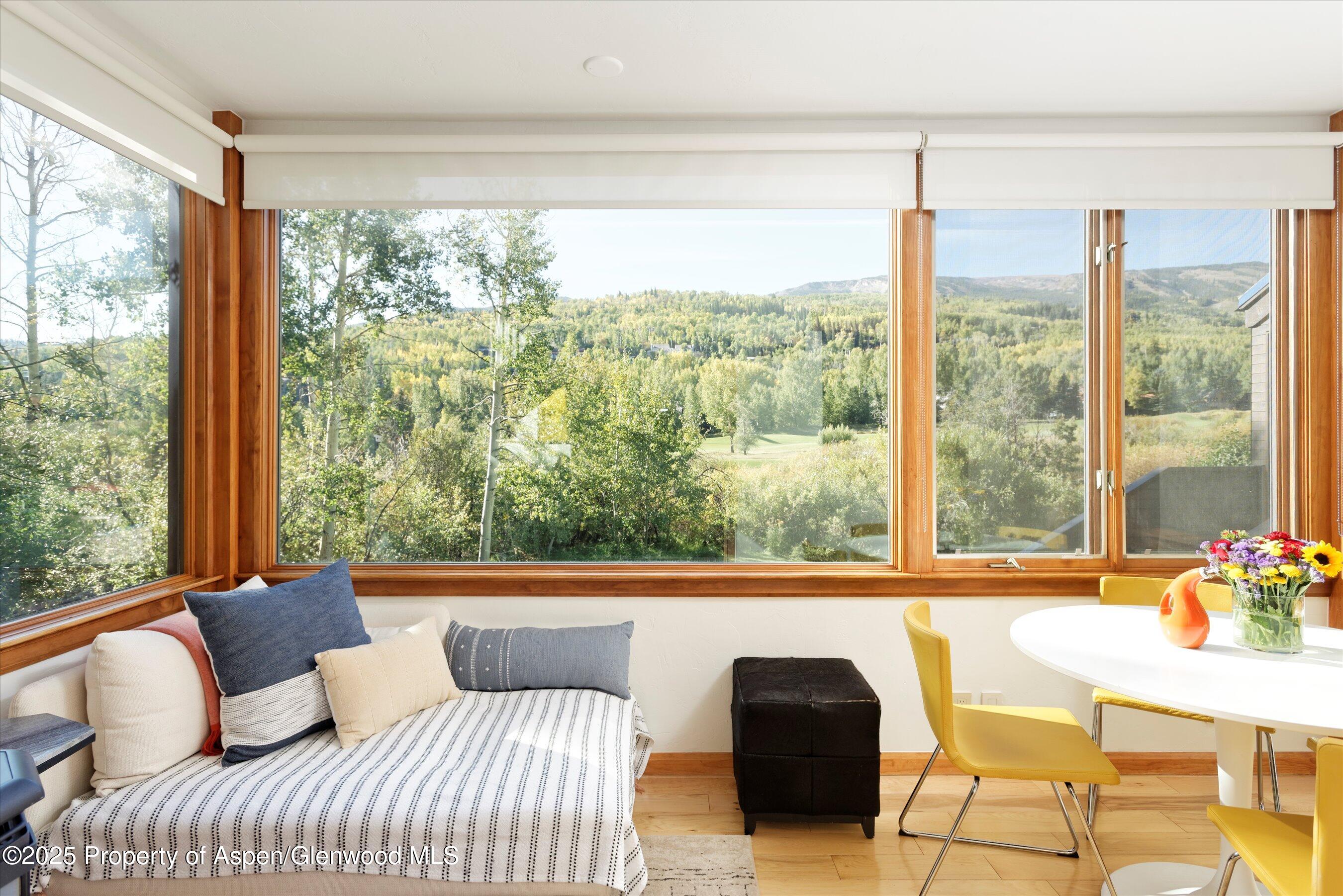 4000 Brush Creek Road, 10