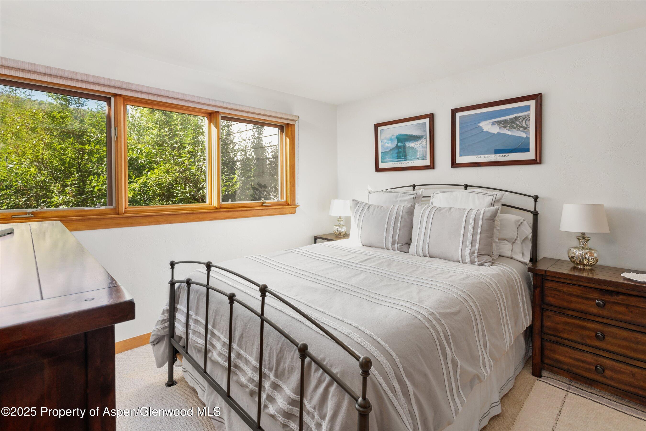 4000 Brush Creek Road, 10