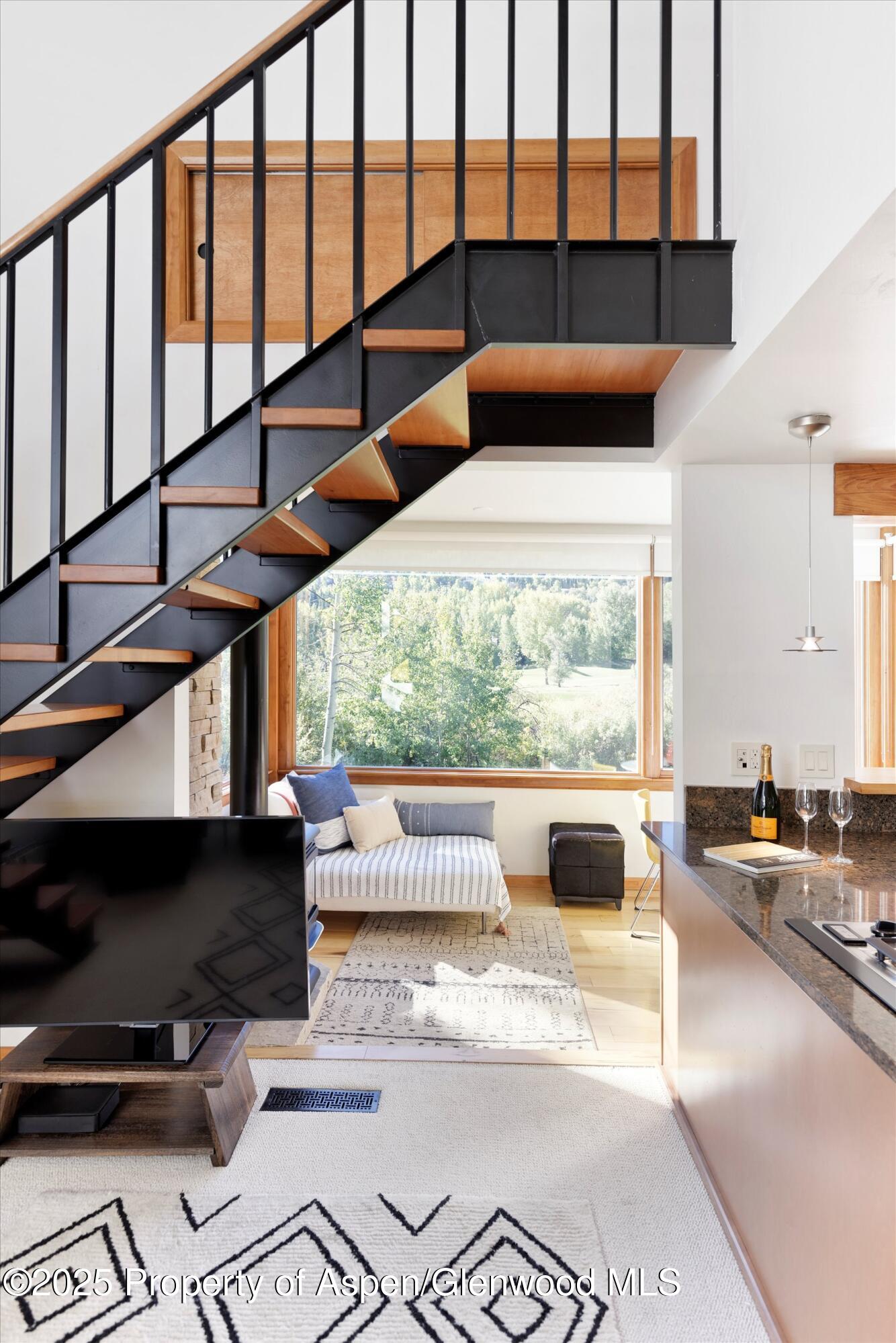 4000 Brush Creek Road, 10