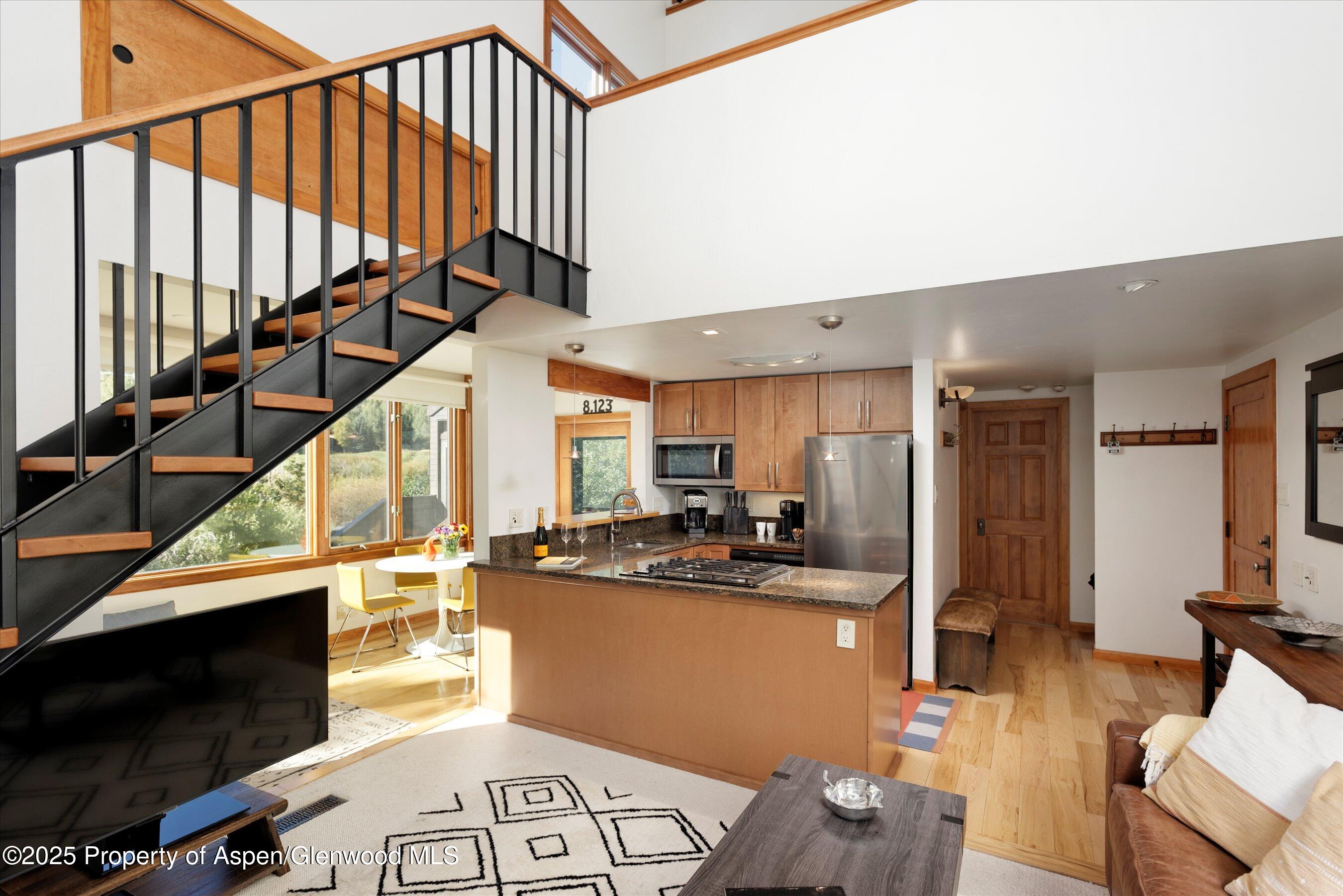 4000 Brush Creek Road, 10