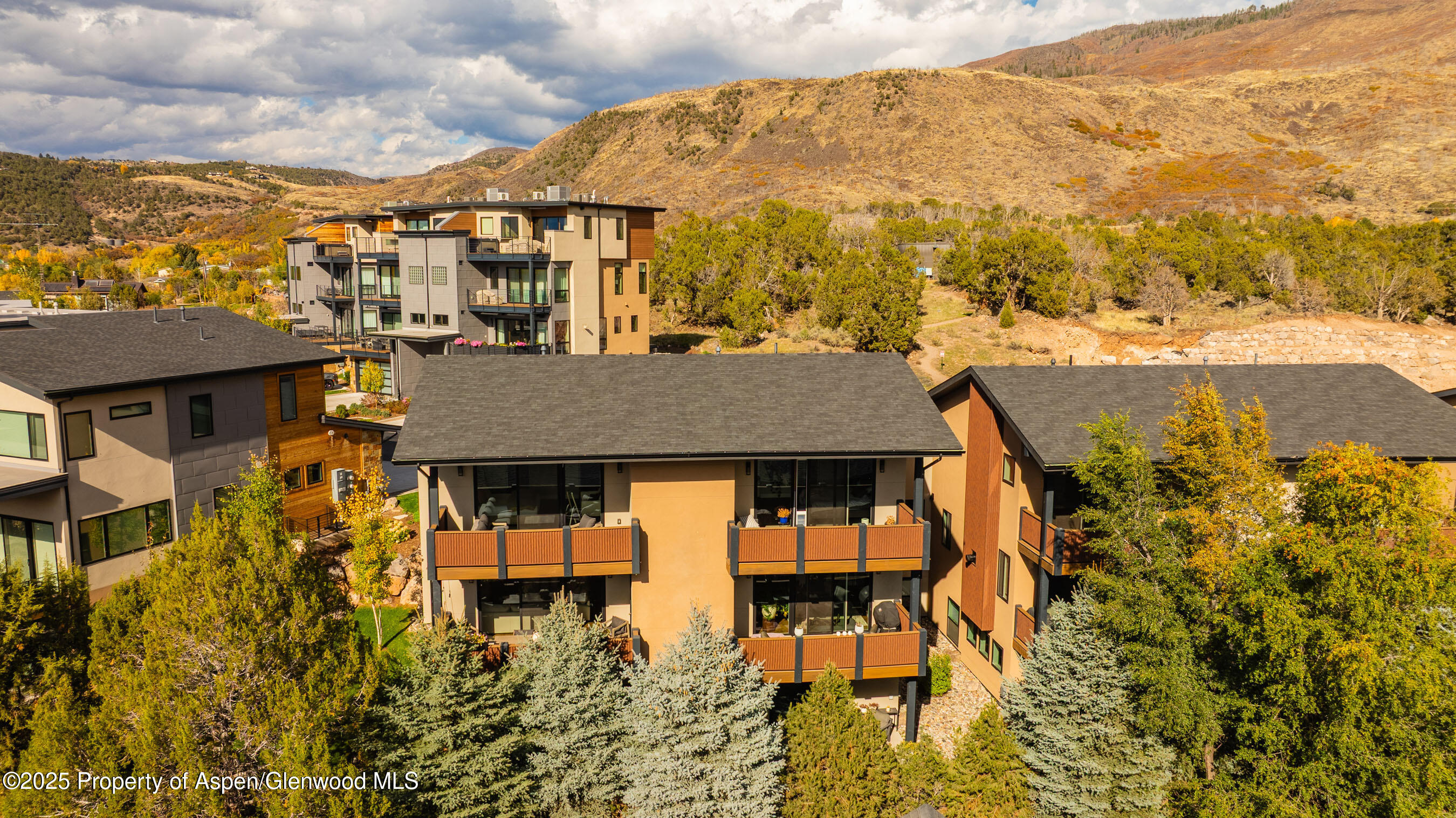 250 Overlook Ridge, 250, Basalt Unit: 250