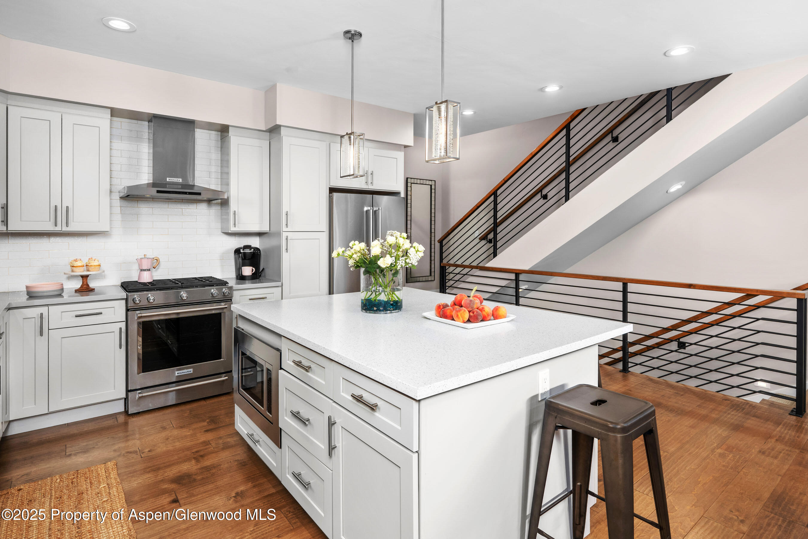 250 Overlook Ridge, 250, Basalt Unit: 250