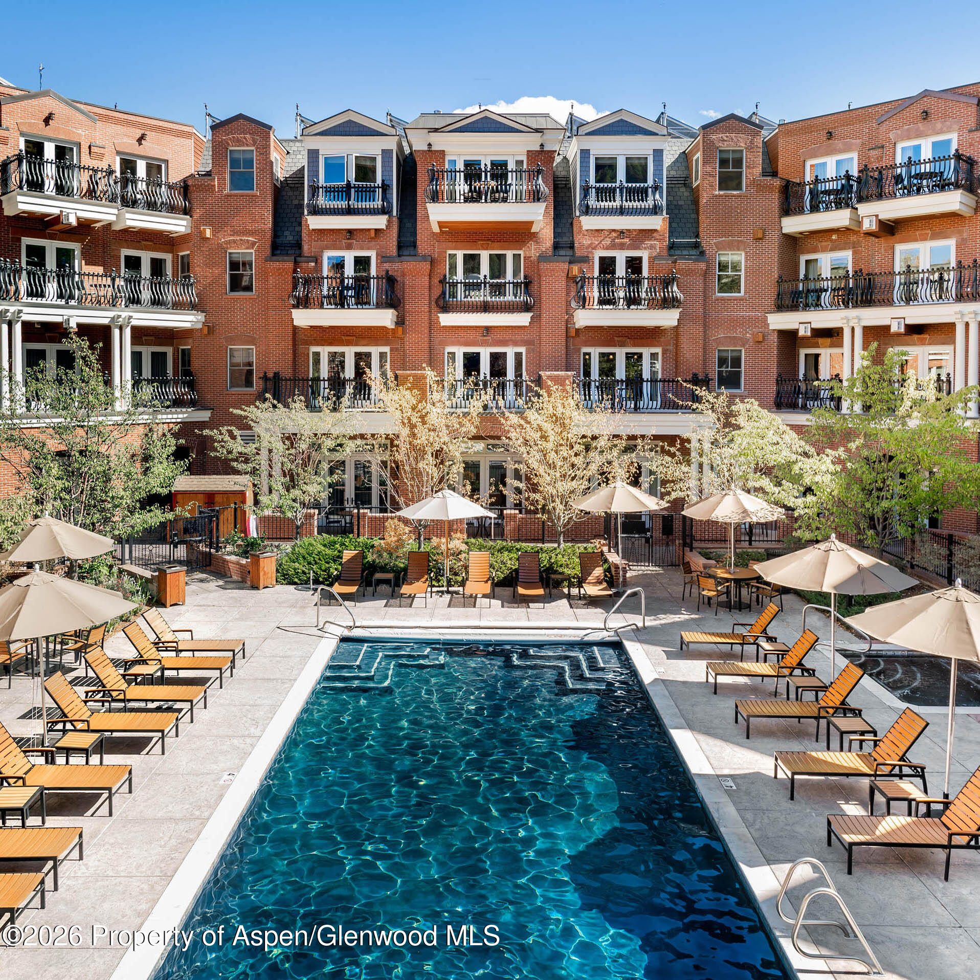 415 E Dean Street 23a, Week 8