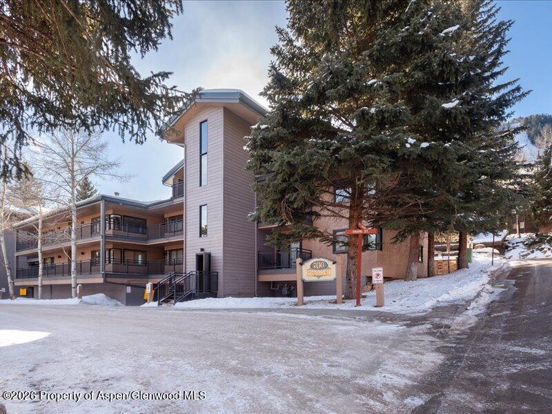 700 S Monarch Street 107