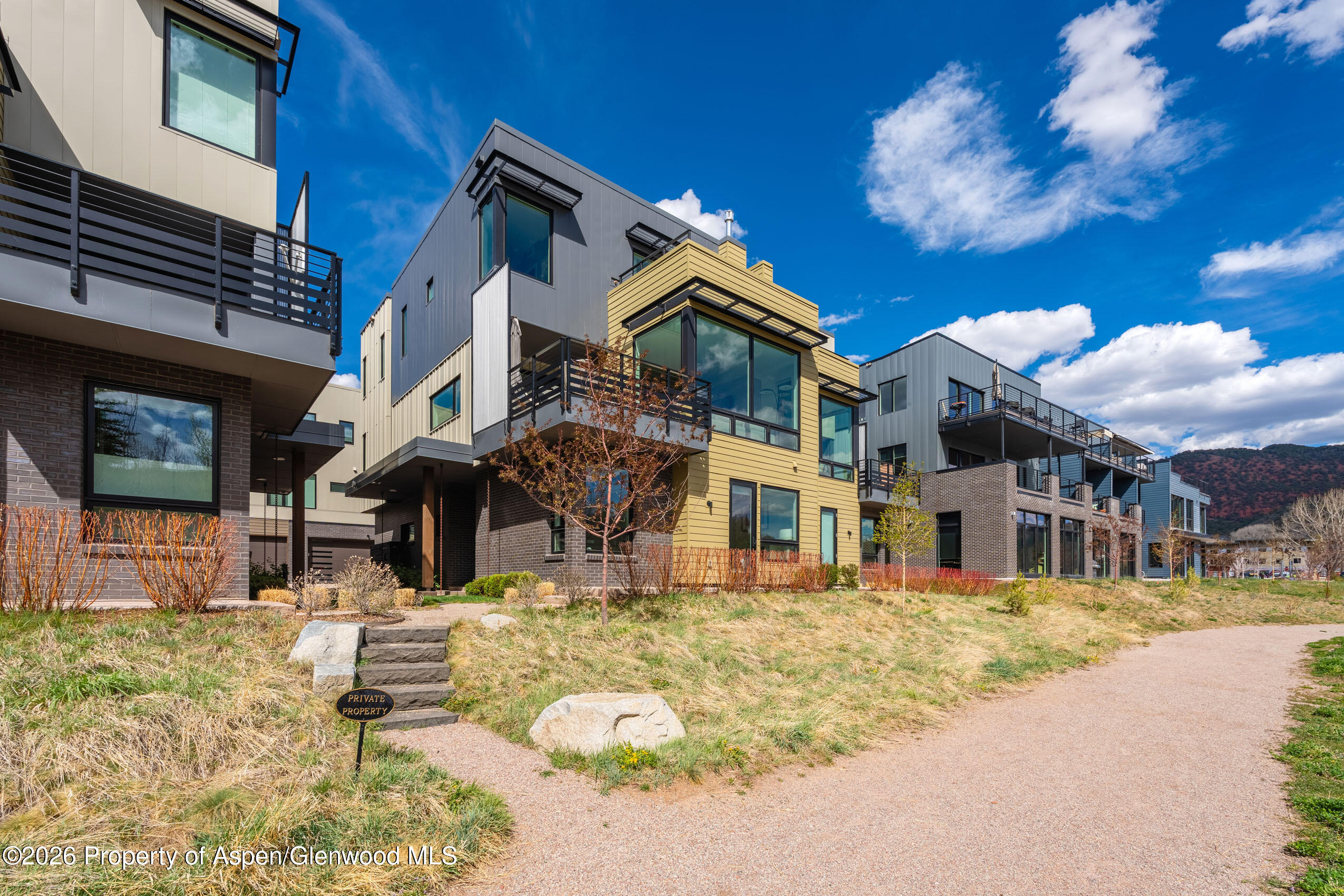 22856 Two Rivers Road