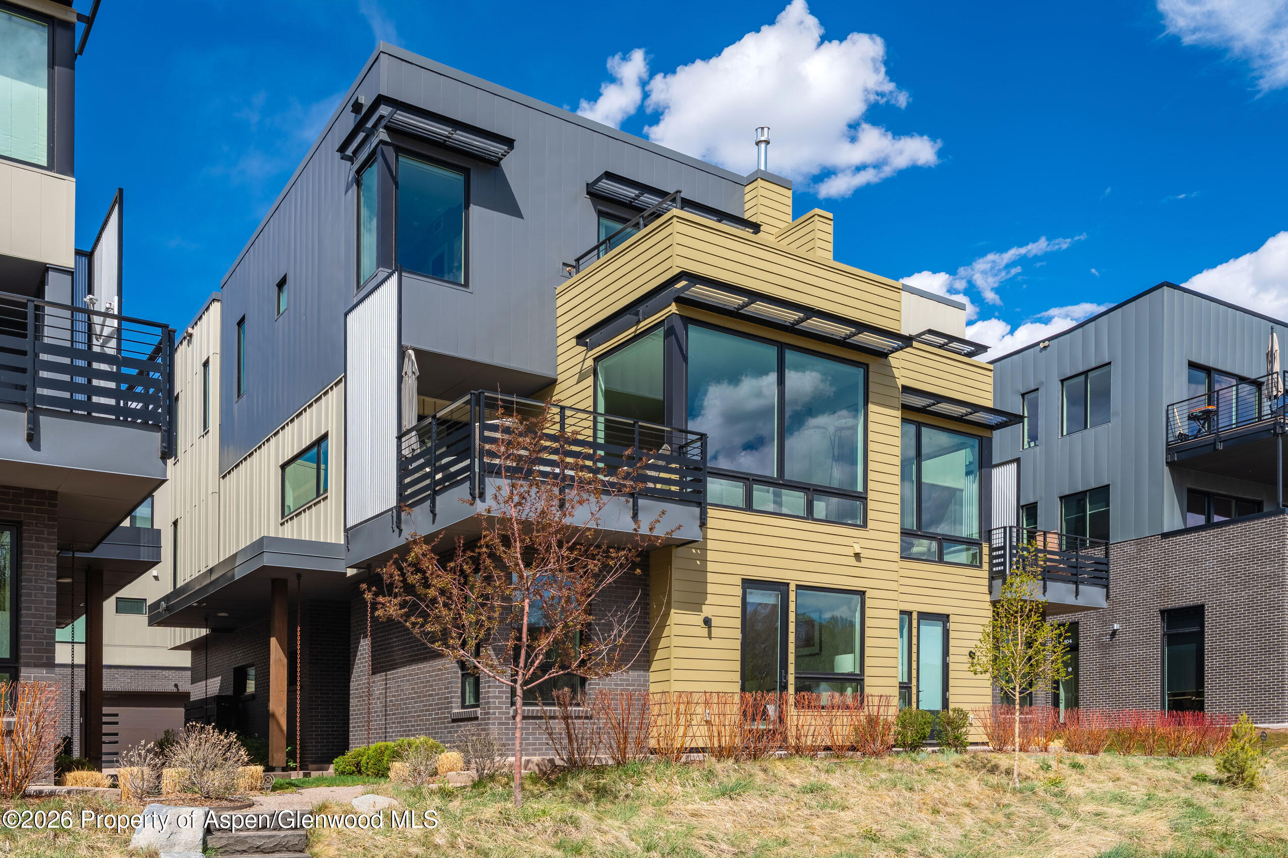 22856 Two Rivers Road