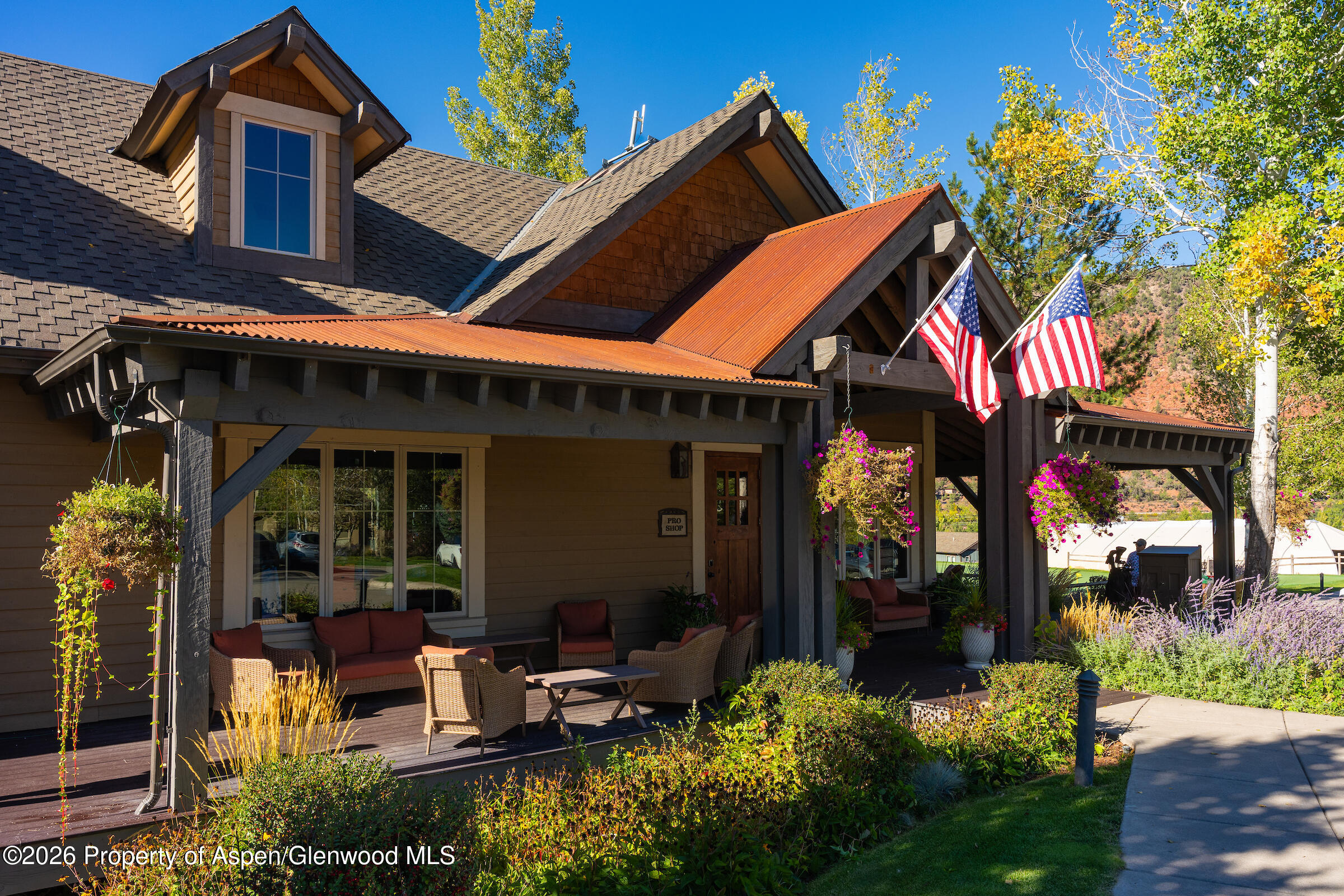 206 River Vista