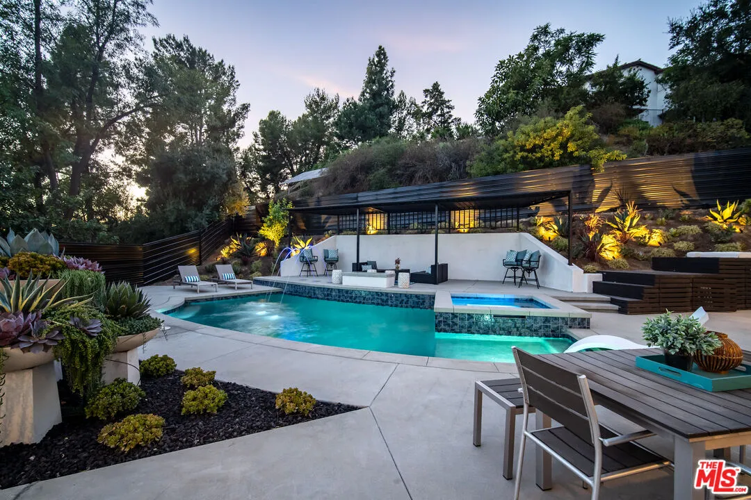 3255 Canyon Lake Dr