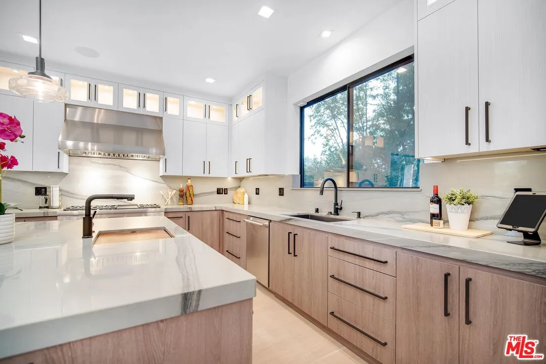 3255 Canyon Lake Dr
