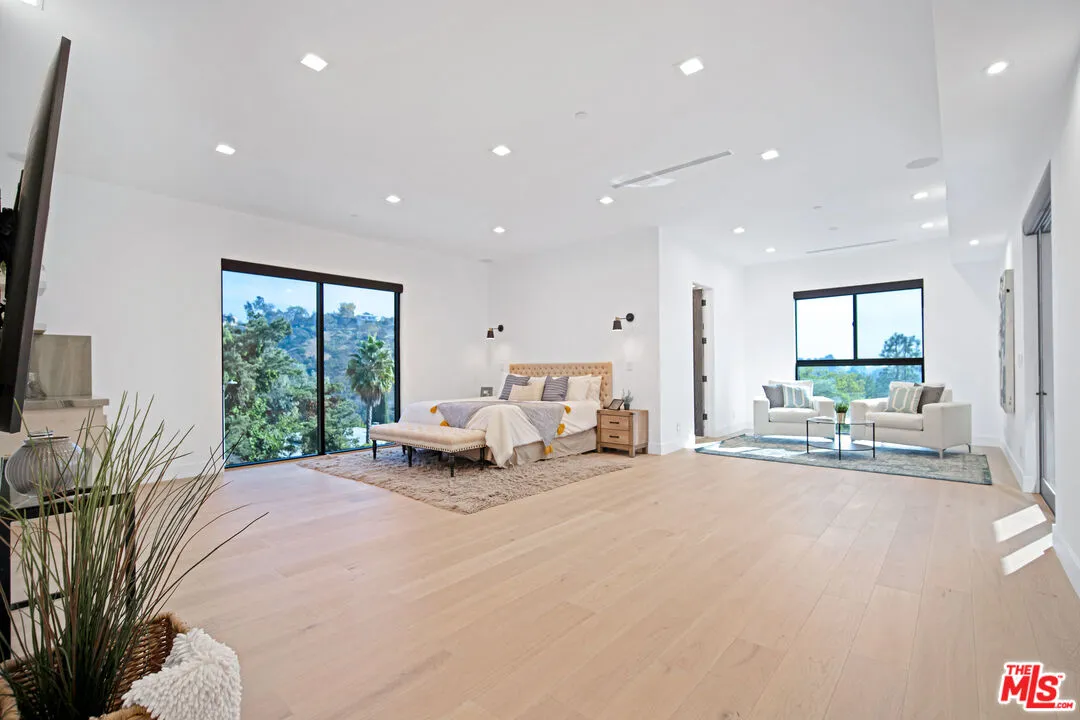 3255 Canyon Lake Dr