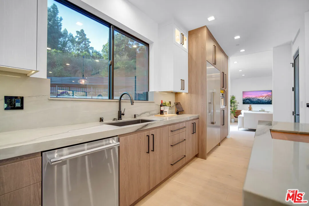 3255 Canyon Lake Dr