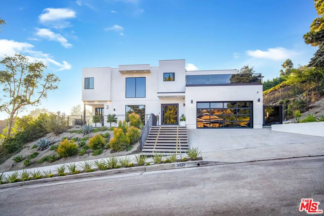 3255 Canyon Lake Dr