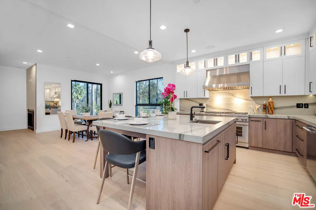 3255 Canyon Lake Dr