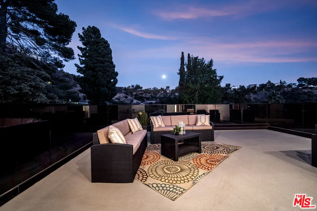 3255 Canyon Lake Dr