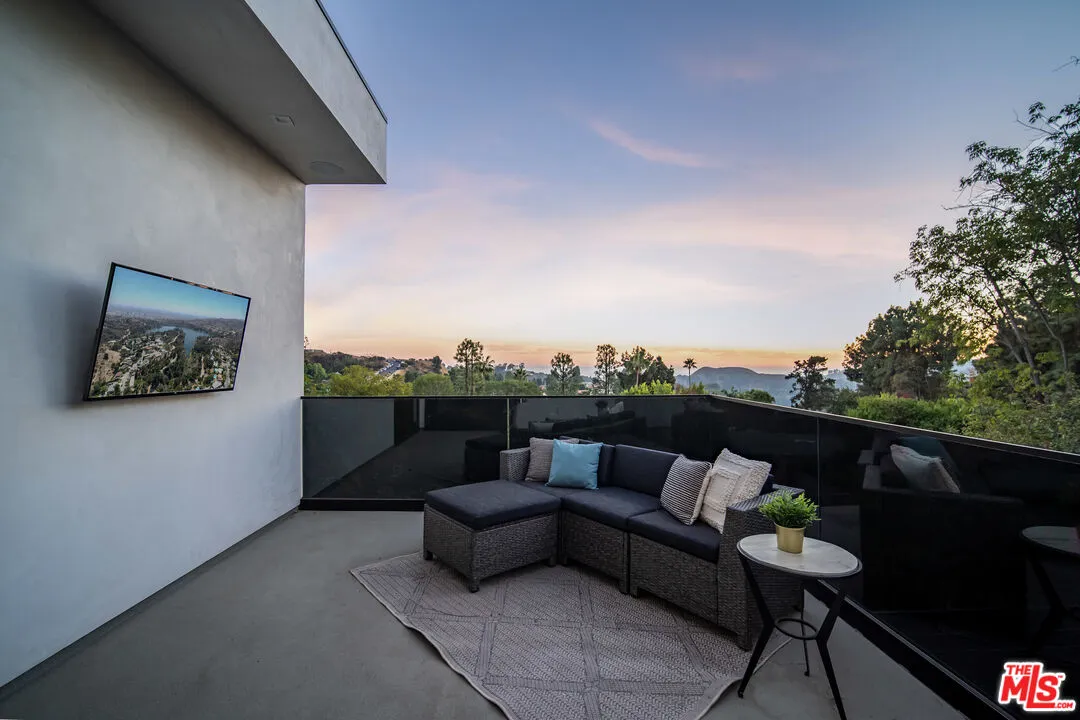 3255 Canyon Lake Dr