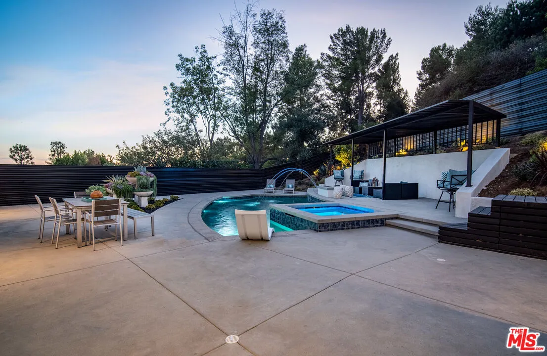 3255 Canyon Lake Dr